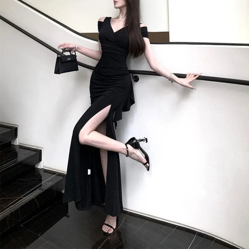 Women's Clothing Aura Slim V-Neck Long Dress French Style Waist Summer Evening Gown Chic Ruffles Spliced Split Bag Hip Dresses
Women's Clothing Aura Slim V-Neck Long Dress French Style Waist Summer Evening Gown Chic Ruffles Spliced Split Bag Hip Dresses