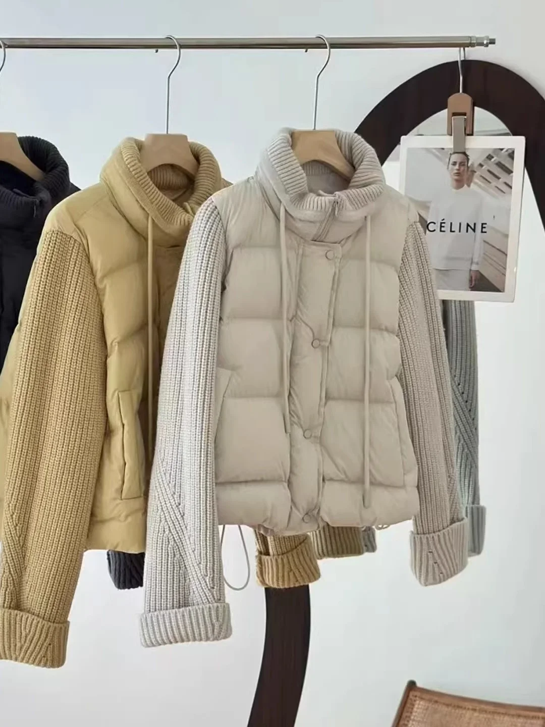 2025 Winter New Style Korean Commuter Knitted Cotton Jacket Women's Stand Collar Patchwork Outerwear Loose Fit Long Sleeve
2025 Winter New Style Korean Commuter Knitted Cotton Jacket Women's Stand Collar Patchwork Outerwear Loose Fit Long Sleeve