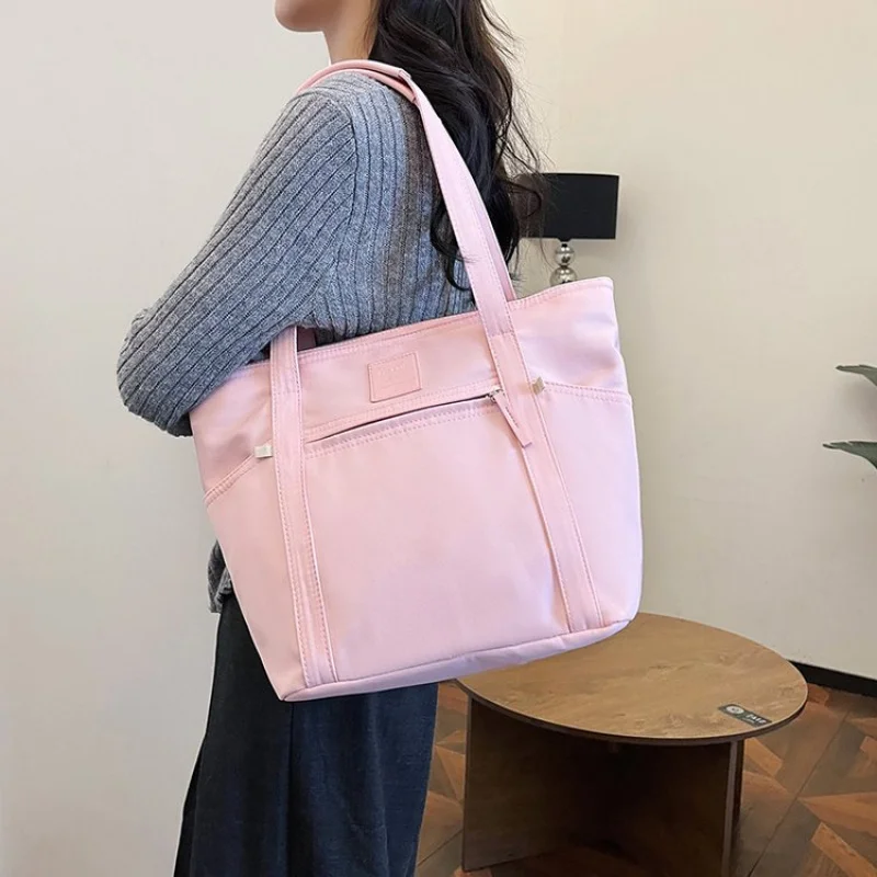 2025 New High-end Luxury Brand Ladies Leather Shoulder Bag Famous Designer Vintage Elegant Paris
2025 New High-end Luxury Brand Ladies Leather Shoulder Bag Famous Designer Vintage Elegant Paris