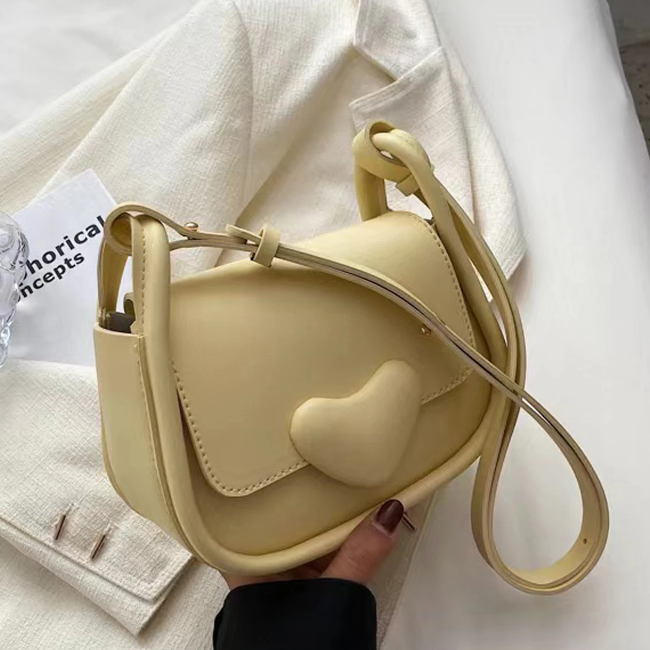 Fashion Women Handbag PU Leather Shoulder Bags Female Casual Solid Messenger Bag for Women Luxury Underarm Bag Feminina
Fashion Women Handbag PU Leather Shoulder Bags Female Casual Solid Messenger Bag for Women Luxury Underarm Bag Feminina