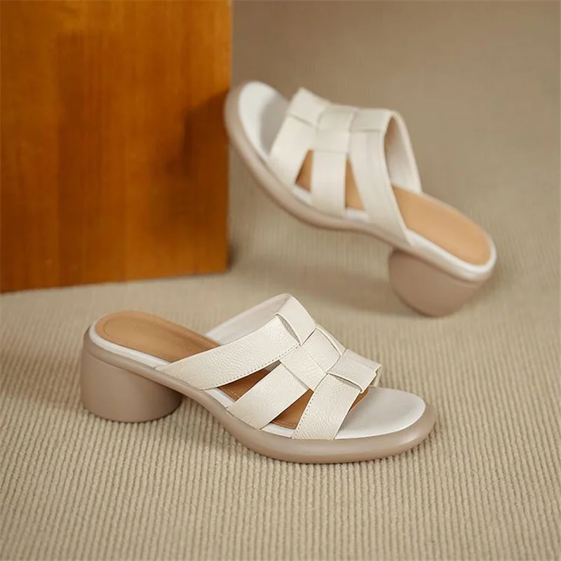 Тканые тапочки из овечьей кожи, мягкая женская обувь, летняя обувь на массивном высоком каблуке 5 см, женские тапочки, элегантные сандалии DN37
Тканые тапочки из овечьей кожи, мягкая женская обувь, летняя обувь на массивном высоком каблуке 5 см, женские тапочки, элегантные сандалии DN37