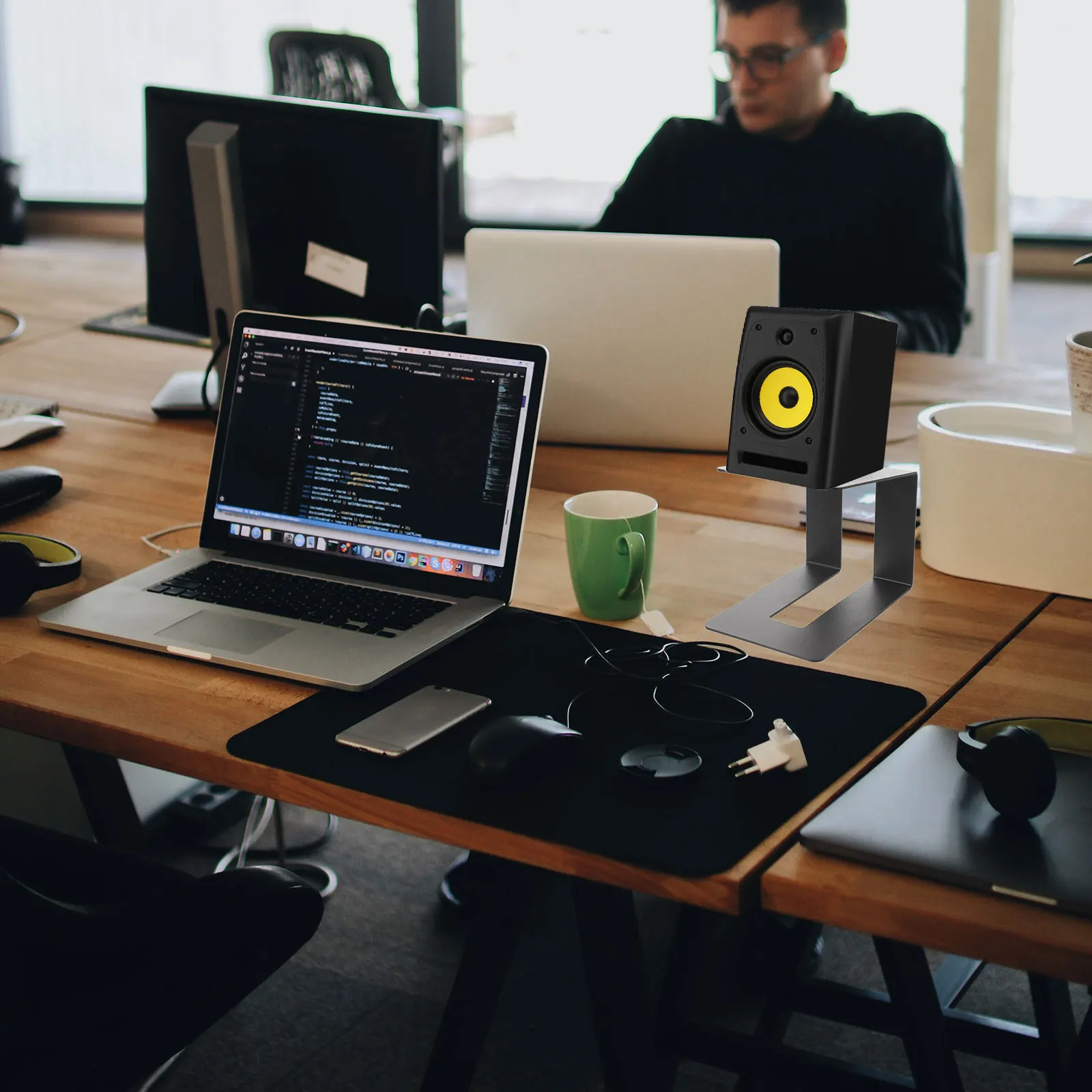 1pcs Universal Speaker Metal Computer Monitor Stand For Desktop Bookshelf Speakers Space-Saving Design Anti-Tip Sound Insulation
1pcs Universal Speaker Metal Computer Monitor Stand For Desktop Bookshelf Speakers Space-Saving Design Anti-Tip Sound Insulation