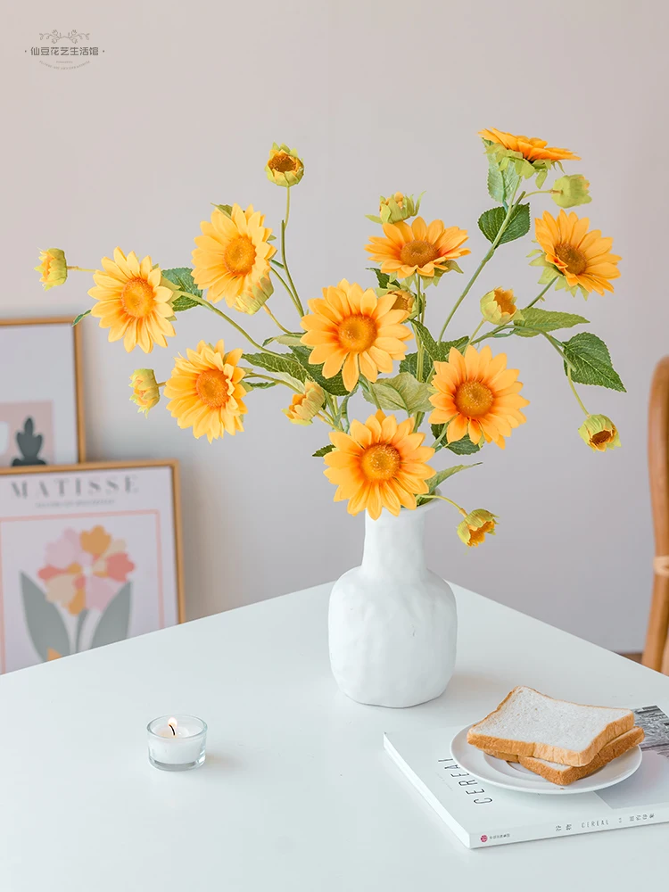 Sunflower Simulation Flowers Fake Flowers Decorative Flower Arrangements Indoor Decorations High-end Bouquet Living Room
Sunflower Simulation Flowers Fake Flowers Decorative Flower Arrangements Indoor Decorations High-end Bouquet Living Room
