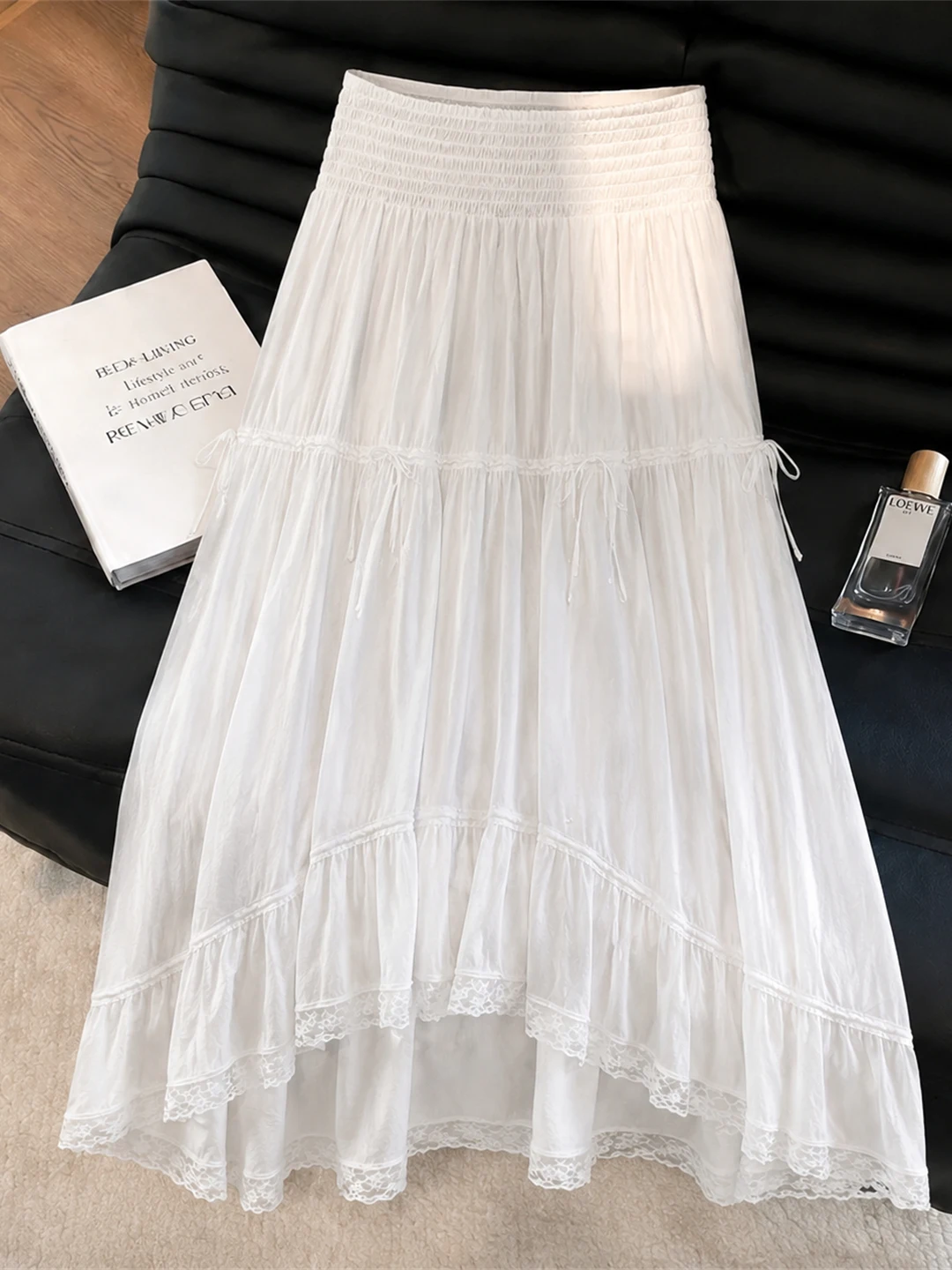 Elegant Sweet Style Pure Color Lace Splicing Midi Skirt Women's High Waist A-Line Skirt Korean Version Daily Wear Summer 2026
Elegant Sweet Style Pure Color Lace Splicing Midi Skirt Women's High Waist A-Line Skirt Korean Version Daily Wear Summer 2026