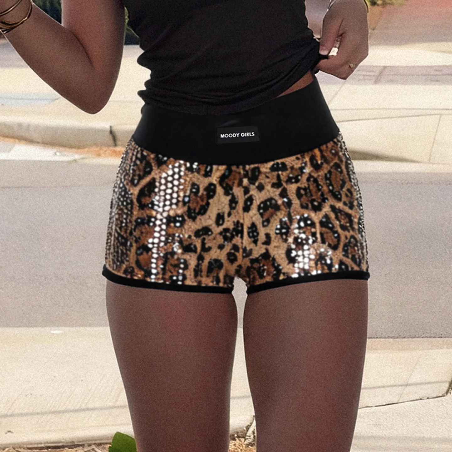 IAMSURE-Streetwear Leopard Printed Contrast Color Sequins Patchwork Micro Shorts Hotter Sexy Skinny Mini Bottoms 2025 Fashion
IAMSURE-Streetwear Leopard Printed Contrast Color Sequins Patchwork Micro Shorts Hotter Sexy Skinny Mini Bottoms 2025 Fashion