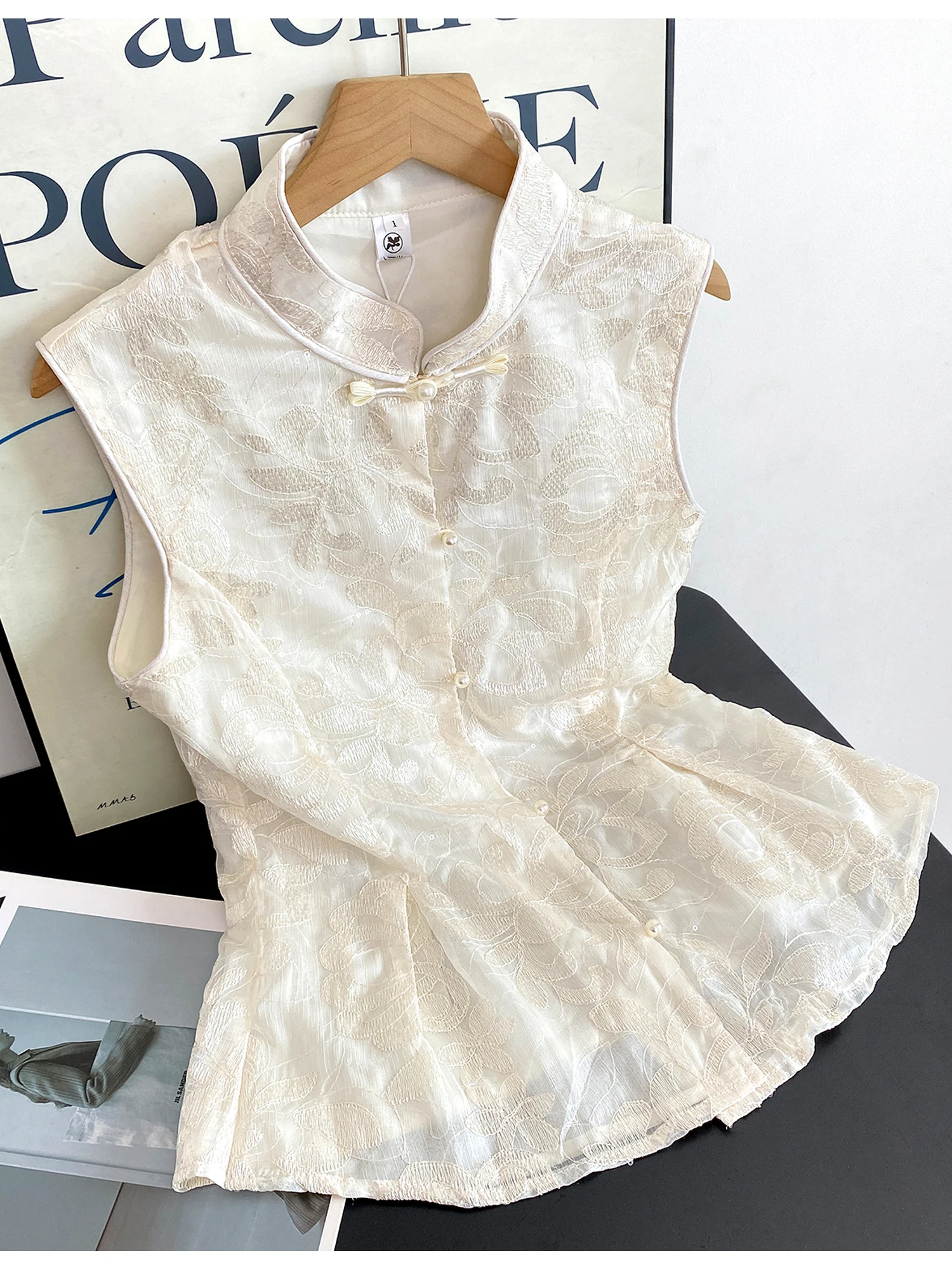 Ele Embroidered Heavy Work Svel irt Chinese Design Summer 2025 Women's Faion High Quali Versatile Top
Ele Embroidered Heavy Work Svel irt Chinese Design Summer 2025 Women's Faion High Quali Versatile Top