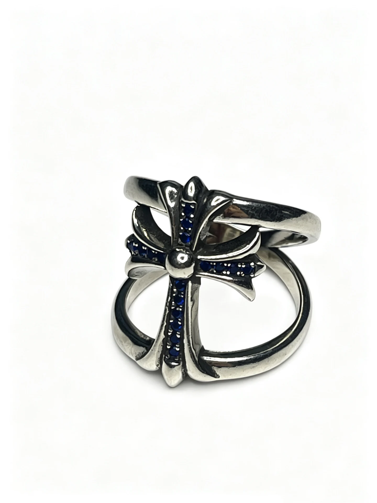 S925 sterling silver classic bump retro old cross fashion ring men's domineering high-end gift
S925 sterling silver classic bump retro old cross fashion ring men's domineering high-end gift