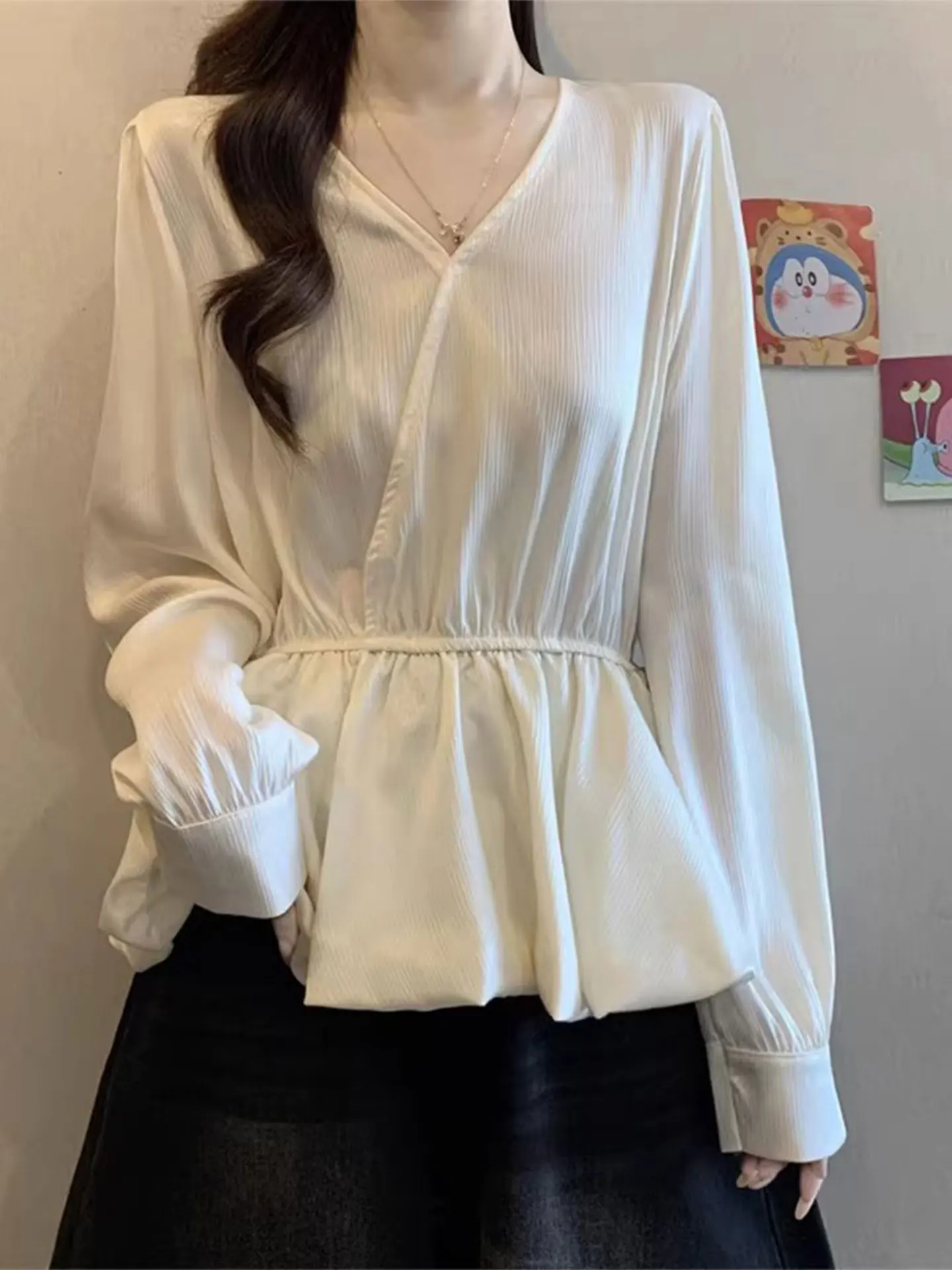 Женский удлиненный топ больших размеров с V-образным вырезом, повседневный, с асимметричным подолом и завышенной талией, для ранней весны
Женский удлиненный топ больших размеров с V-образным вырезом, повседневный, с асимметричным подолом и завышенной талией, для ранней весны