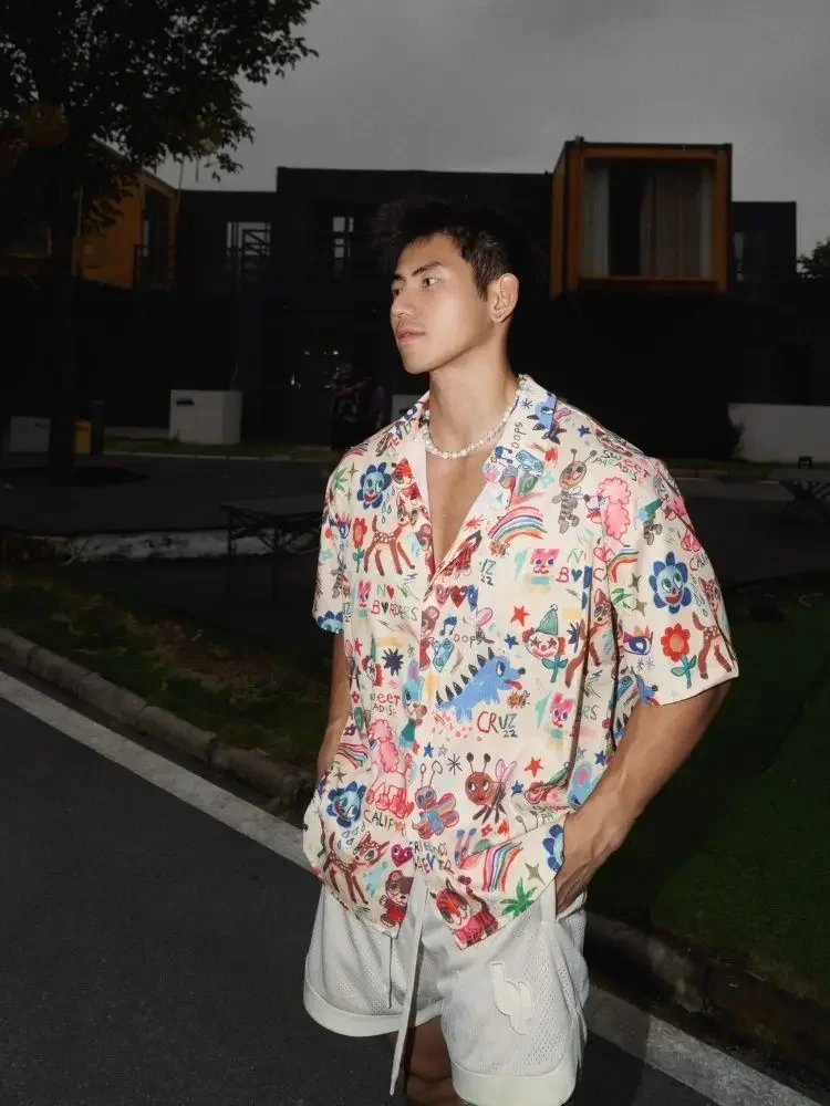 Новинка 2024 года, мужская рубашка, креативная рубашка с коротким рукавом с мультяшным принтом, мужская уличная летняя Гавайская пляжная рубашка в стиле ретро
Новинка 2024 года, мужская рубашка, креативная рубашка с коротким рукавом с мультяшным принтом, мужская уличная летняя Гавайская пляжная рубашка в стиле ретро