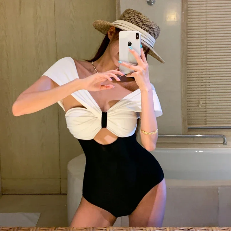 2025 New Sexy Off The Shoulder Patchwork Swimwear Women One Piece Swimsuit Female Bathing Suit Monokini Swim Wear
2025 New Sexy Off The Shoulder Patchwork Swimwear Women One Piece Swimsuit Female Bathing Suit Monokini Swim Wear