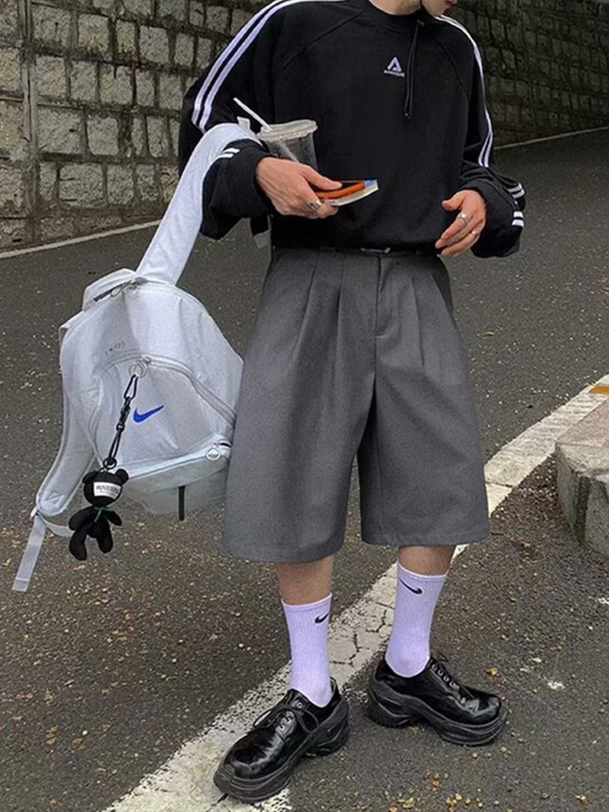 Gray Suit Shorts Men's Summer New Style Japanese College Retro Teen Loose Silhouette over Knee Five-Quarter Casual Pants
Gray Suit Shorts Men's Summer New Style Japanese College Retro Teen Loose Silhouette over Knee Five-Quarter Casual Pants