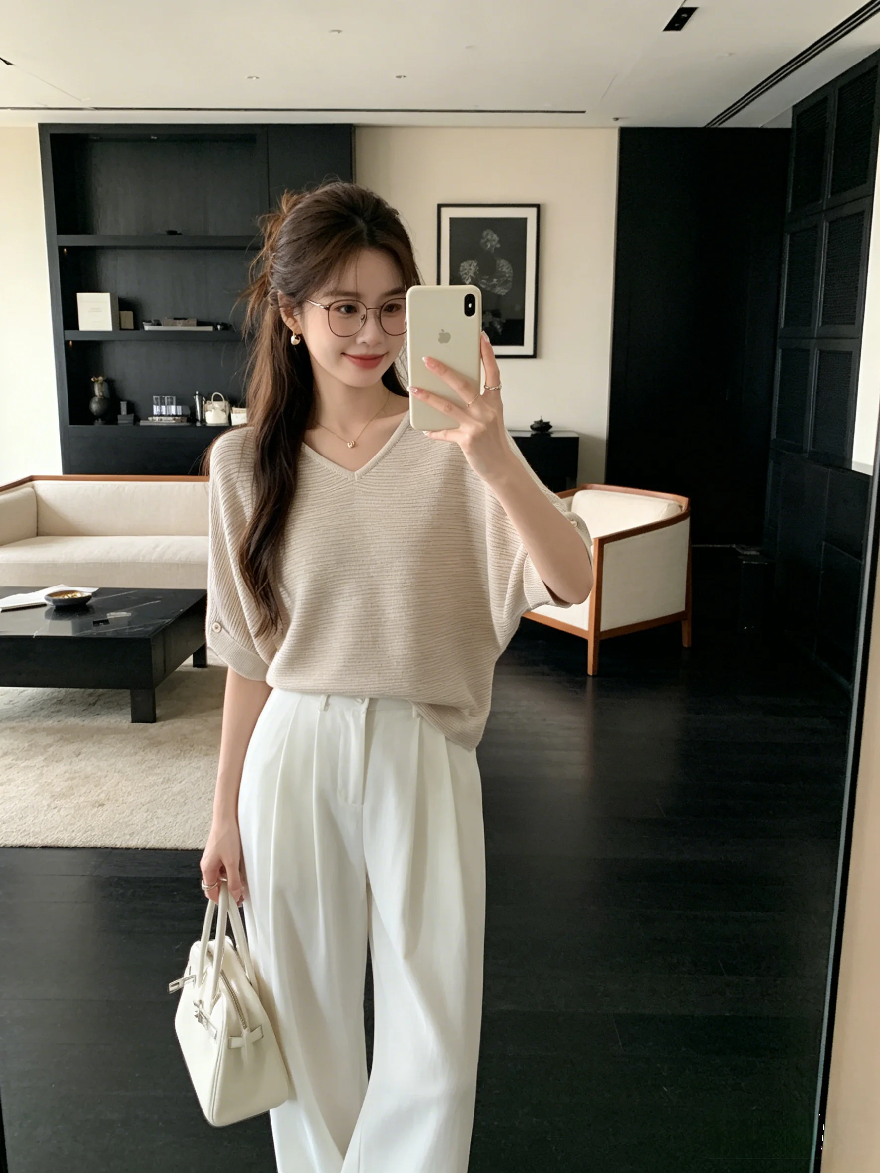 Casual Loose V-Neck Batwing Sleeve Knitted Top Skin-Friendly Breathable Short Sleeve Slimming Lazy Style Top Beige Simple Women
Casual Loose V-Neck Batwing Sleeve Knitted Top Skin-Friendly Breathable Short Sleeve Slimming Lazy Style Top Beige Simple Women