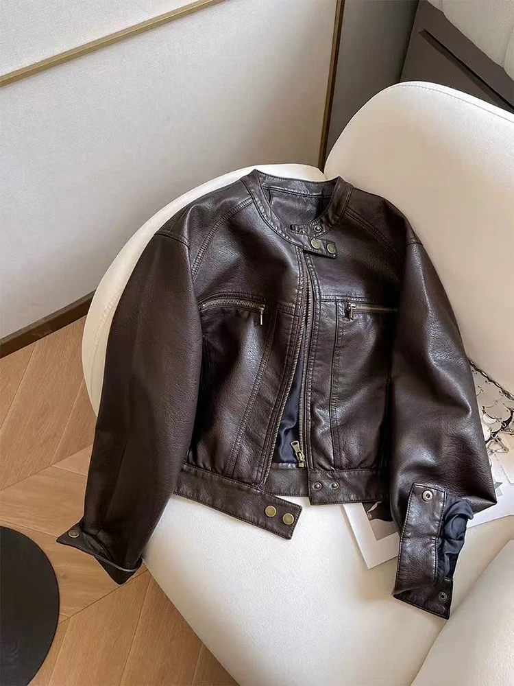 Vintage Pu Leather Crop Jacket for Women Y2K Autumn Streetwear Loose Stand Collar Motorcycle Coats Korean Chic Zipper Outwear
Vintage Pu Leather Crop Jacket for Women Y2K Autumn Streetwear Loose Stand Collar Motorcycle Coats Korean Chic Zipper Outwear
