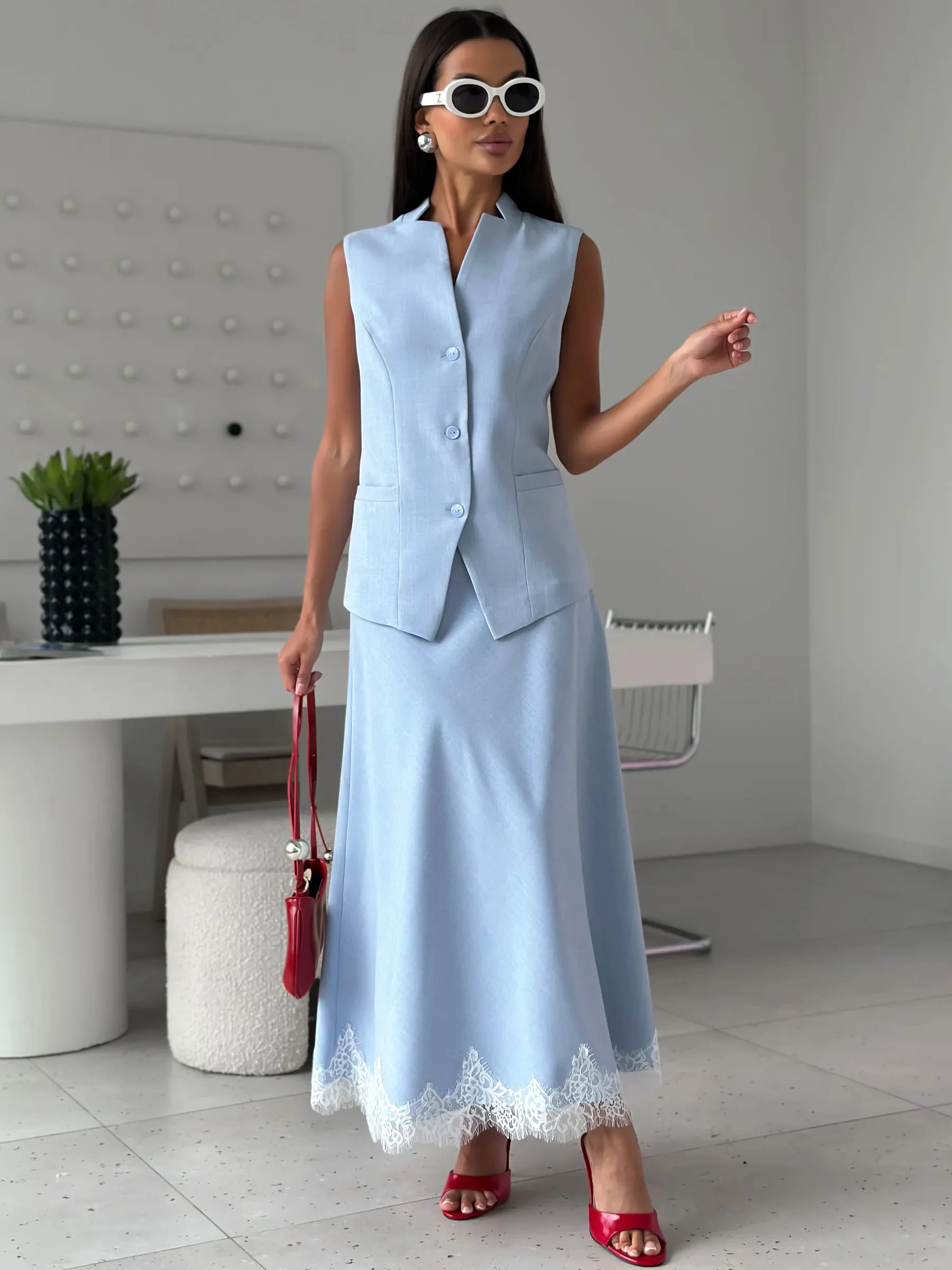 2026 Summer Women 2 Piece Set Elegant Sleeveless Vest Maxi Skirt Lace Hem Detail Button Front Outfit Office Lady
2026 Summer Women 2 Piece Set Elegant Sleeveless Vest Maxi Skirt Lace Hem Detail Button Front Outfit Office Lady