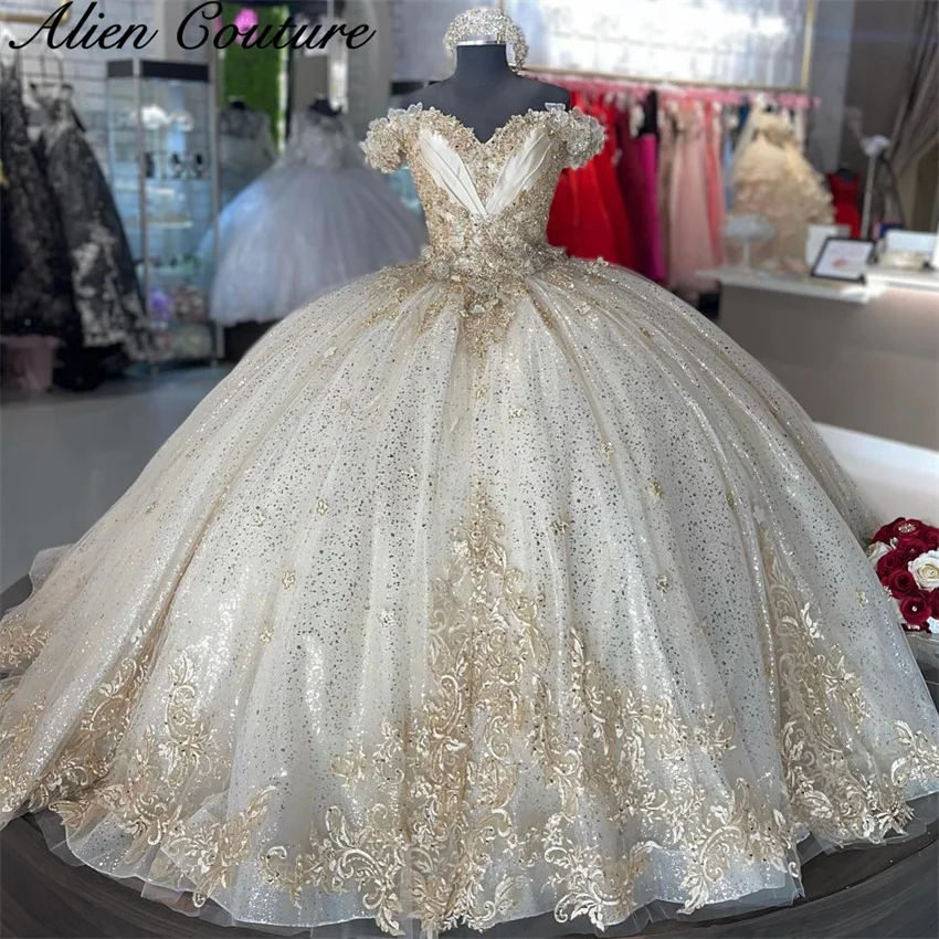 Brilliant Champagne Princess Quinceanera Dresses Appliques Beads Crystals Sweet 16 Dress Prom Ball Gown Vestidos De 15 Años
Brilliant Champagne Princess Quinceanera Dresses Appliques Beads Crystals Sweet 16 Dress Prom Ball Gown Vestidos De 15 Años