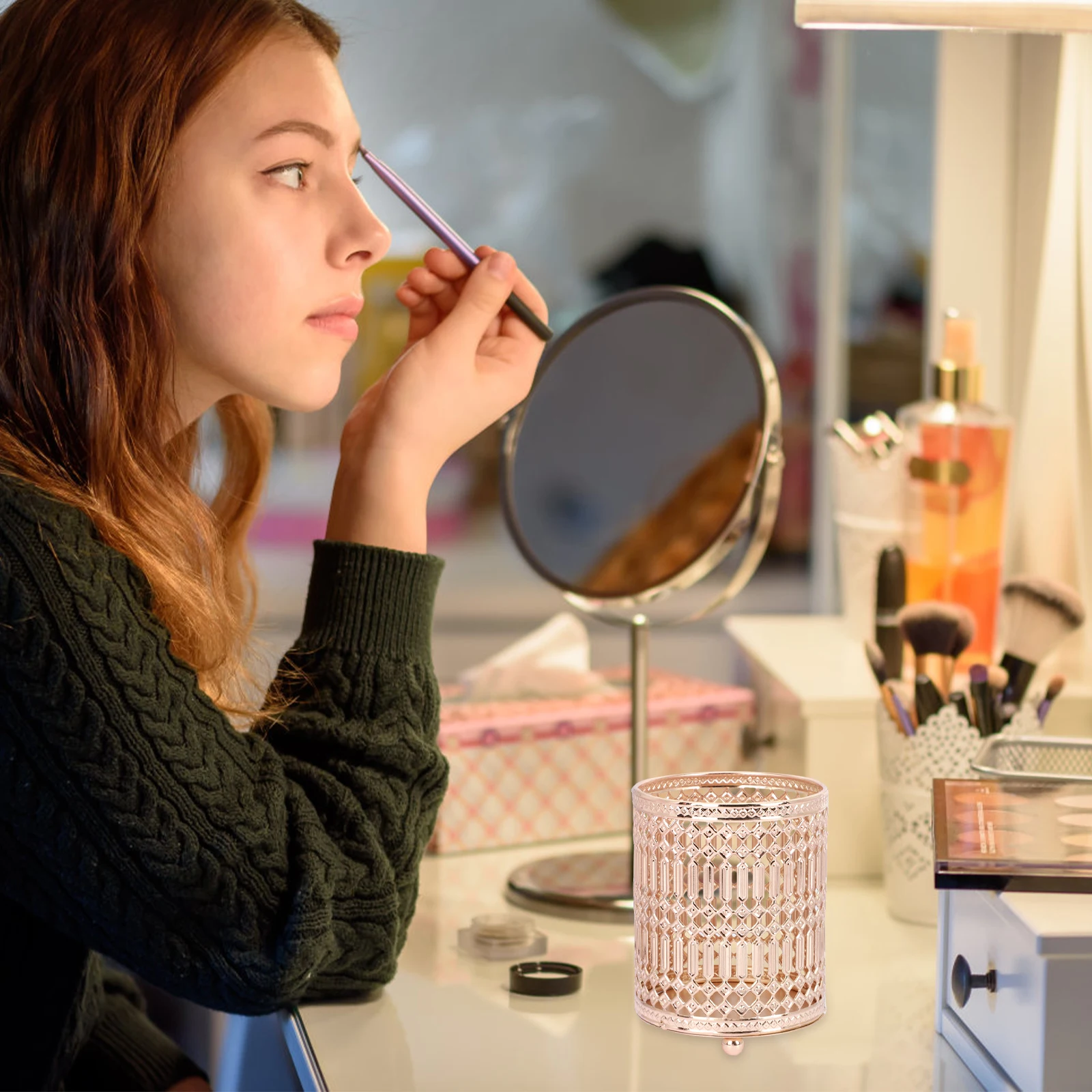 Металлический полый держатель для карандашей, декоративный органайзер, контейнер для хранения, ведро для макияжа, гладкое компактное качество
Металлический полый держатель для карандашей, декоративный органайзер, контейнер для хранения, ведро для макияжа, гладкое компактное качество