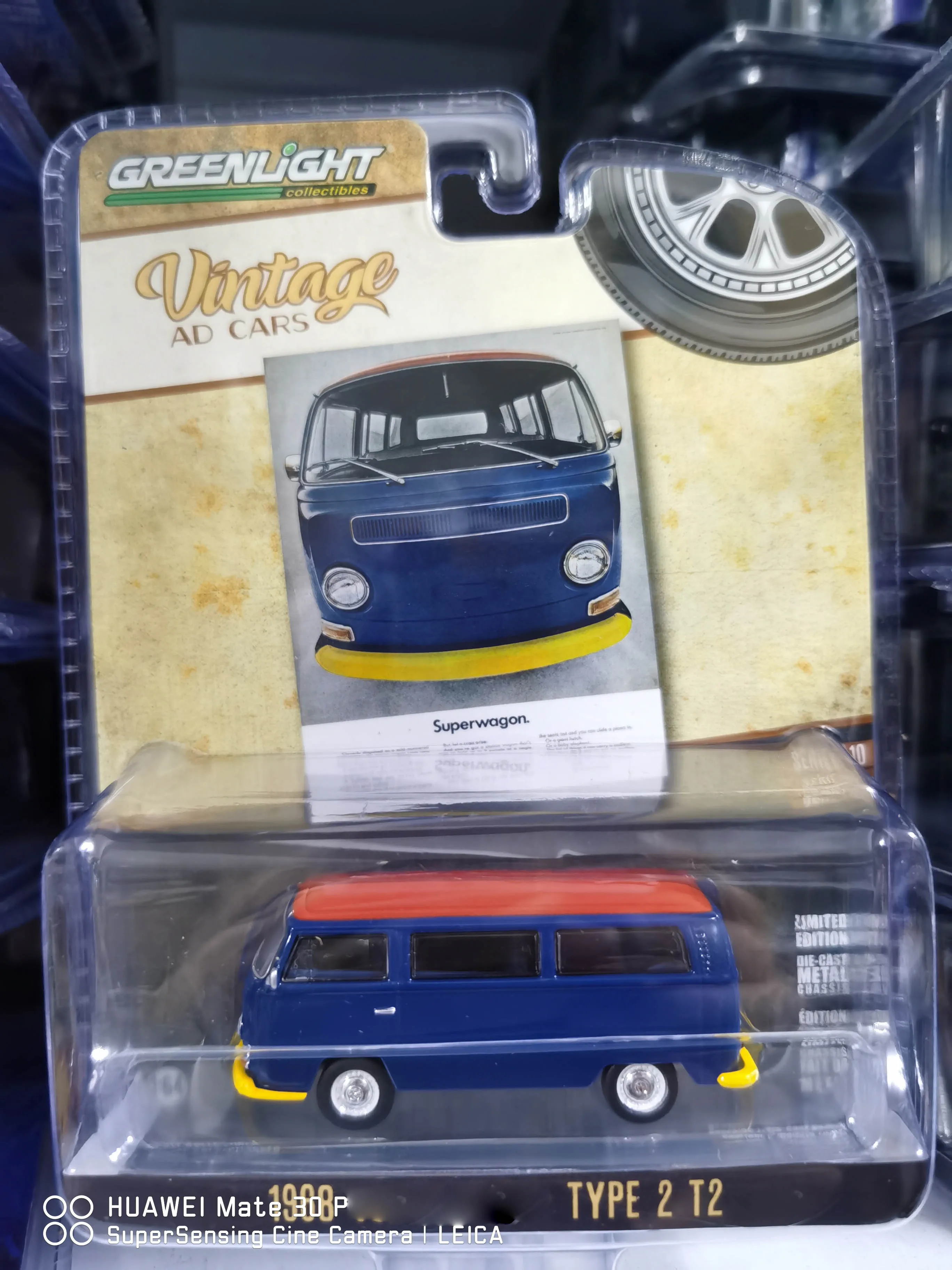 GREENLIGHT 1:64 1968 T2 van Collection die cast alloy car model decoration gift
GREENLIGHT 1:64 1968 T2 van Collection die cast alloy car model decoration gift