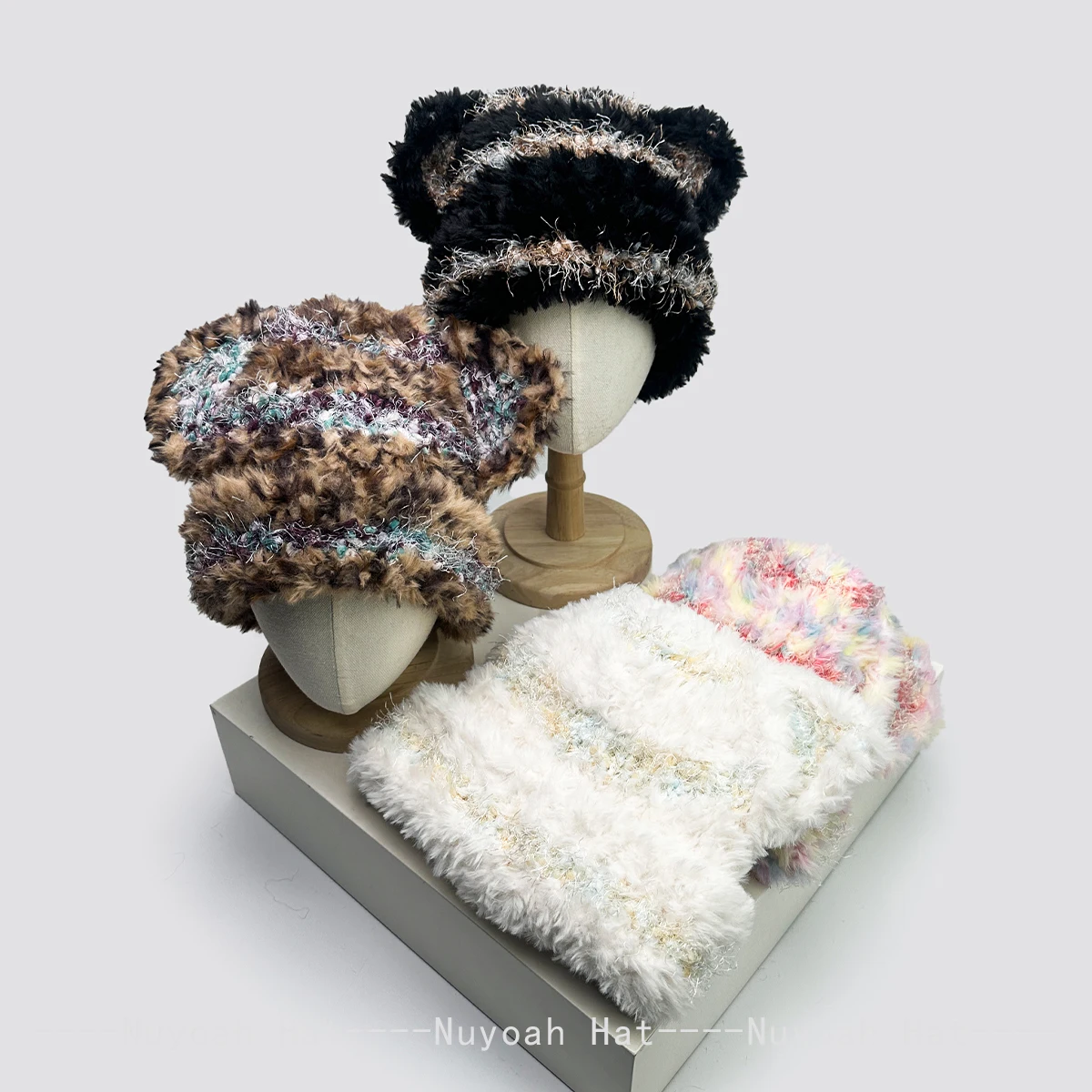 New Women Cute Cat's Ears Mixed Color Stripe Plush Knitted Hats Warm Korean Fashion Sweet Beanies Outdoor Versatile Casual ins
New Women Cute Cat's Ears Mixed Color Stripe Plush Knitted Hats Warm Korean Fashion Sweet Beanies Outdoor Versatile Casual ins