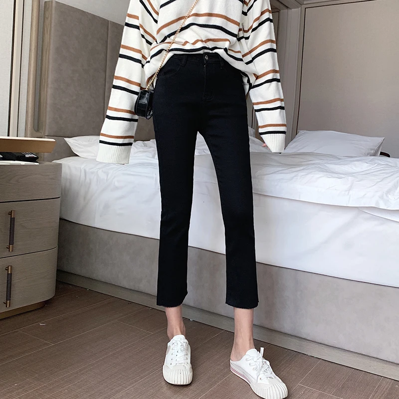 Прямые повседневные свободные джинсы с высокой талией для женщин, осень 2020, новый стиль, непринужденные удобные брюки для похудения, широкие брюки
Прямые повседневные свободные джинсы с высокой талией для женщин, осень 2020, новый стиль, непринужденные удобные брюки для похудения, широкие брюки