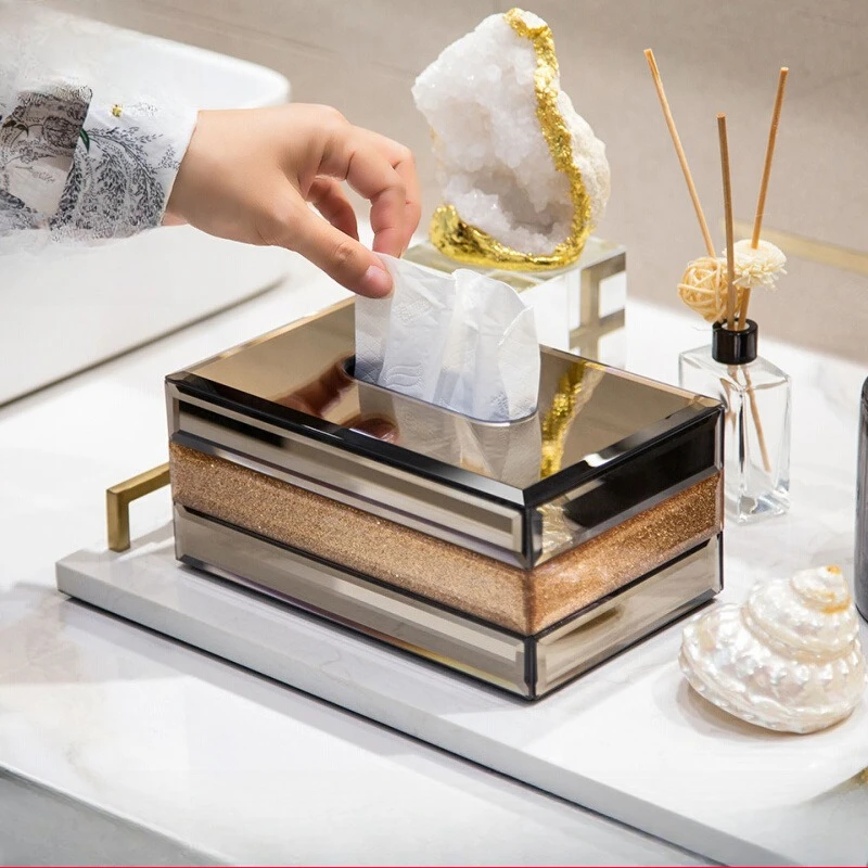 light luxury style high-value pumping carton, living room bedroom desktop waterproof creative household glass tissue box 
light luxury style high-value pumping carton, living room bedroom desktop waterproof creative household glass tissue box
