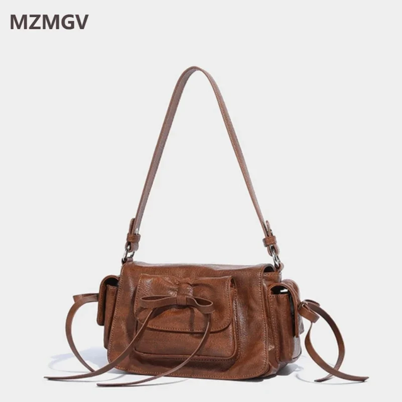 Vintage Bow Underarm Bag for Women 2025 Simple Ladies Commute Tote Bag Pu Leather Multi-pocket Design Daily Single Shoulder Bag
Vintage Bow Underarm Bag for Women 2025 Simple Ladies Commute Tote Bag Pu Leather Multi-pocket Design Daily Single Shoulder Bag