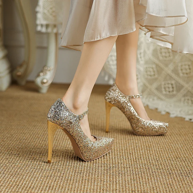 2024 new spring women pumps natural leather shoes 22-24.5cm Glit material+sheepskin High heels Fashion design Flash buckle shoes
2024 new spring women pumps natural leather shoes 22-24.5cm Glit material+sheepskin High heels Fashion design Flash buckle shoes