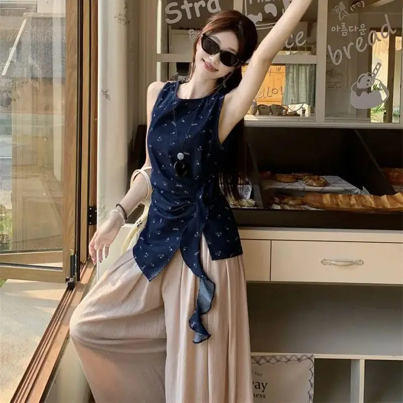 Two-Piece Set Bow-Breaking Floral Sleeveless Design Irregular Denim Vest High Waist Wide-Leg Pants Casual Sweet Hot Girl Suit
Two-Piece Set Bow-Breaking Floral Sleeveless Design Irregular Denim Vest High Waist Wide-Leg Pants Casual Sweet Hot Girl Suit