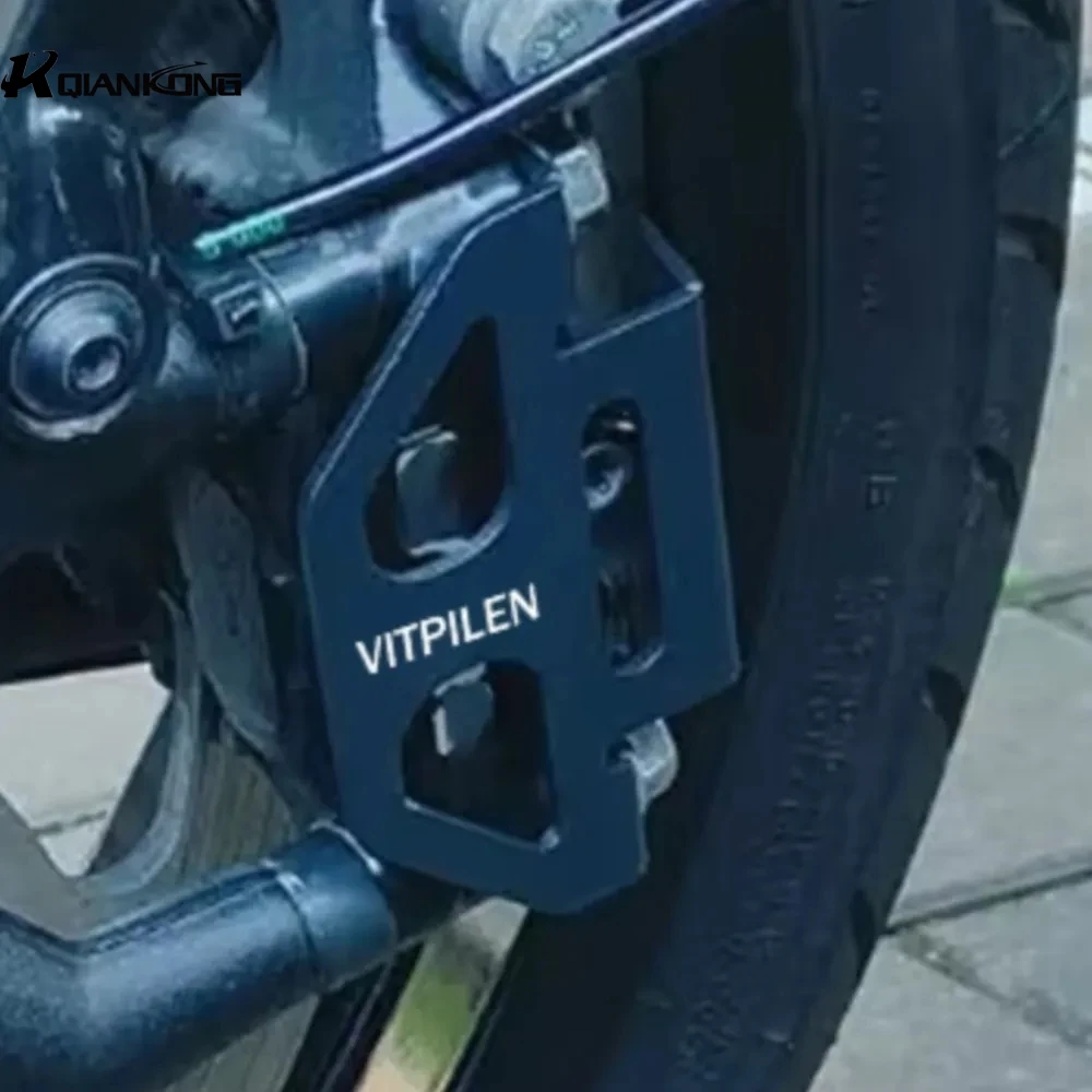 Motorcycle FOR Husqvarna SVARTPILEN/VITPILEN 401 17-23 Front Brake Caliper Guard Protector SVARTPILEN/VITPILEN 200 125 2020-2023
Motorcycle FOR Husqvarna SVARTPILEN/VITPILEN 401 17-23 Front Brake Caliper Guard Protector SVARTPILEN/VITPILEN 200 125 2020-2023