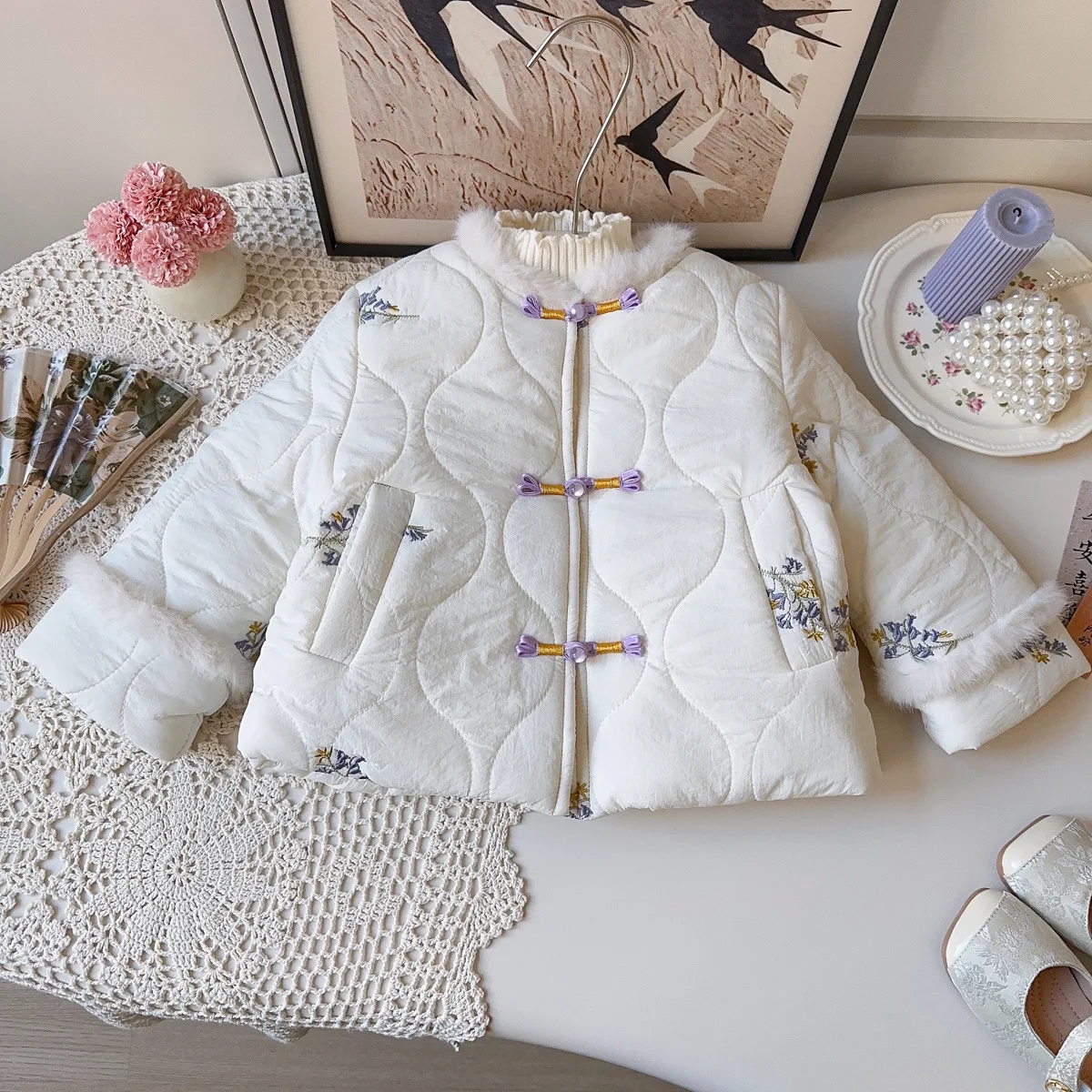 Kids Girl Parkas New Winter Chinese Style Tree Embroidery Thicken Warm Toddler Girls Cotton Coat Versatile Little Girl Outerwear
Kids Girl Parkas New Winter Chinese Style Tree Embroidery Thicken Warm Toddler Girls Cotton Coat Versatile Little Girl Outerwear