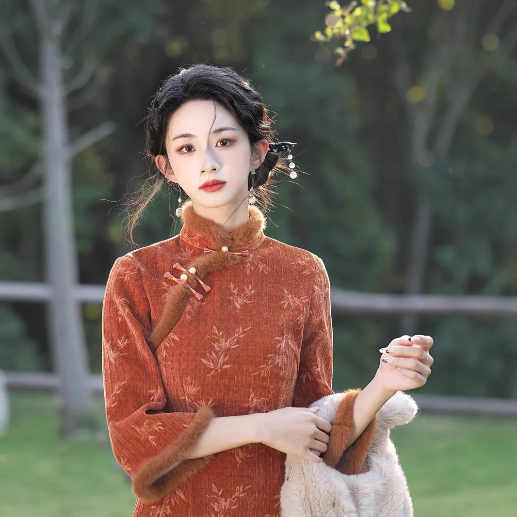 Yourqipao Cheongsam 2024 New Winter Long-sleeved Velvet Thickened New Chinese Style Young Girly Qipao For Women
Yourqipao Cheongsam 2024 New Winter Long-sleeved Velvet Thickened New Chinese Style Young Girly Qipao For Women
