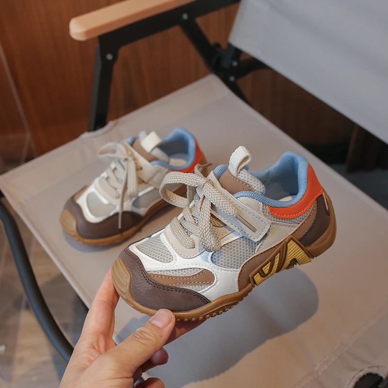 Новая мода в корейском стиле, мягкие нескользящие универсальные шикарные милые туфли с галстуком-бабочкой, 2026, детские повседневные кроссовки для девочек, весна
Новая мода в корейском стиле, мягкие нескользящие универсальные шикарные милые туфли с галстуком-бабочкой, 2026, детские повседневные кроссовки для девочек, весна