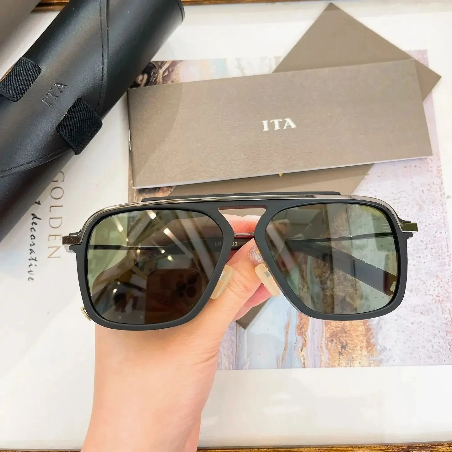 New Arrival ADITA LSA-400 Stylish Classic Luxury Business Men Eyewear Black Acetate+Alloy Frame Green Lenses Women Sunglasses
New Arrival ADITA LSA-400 Stylish Classic Luxury Business Men Eyewear Black Acetate+Alloy Frame Green Lenses Women Sunglasses