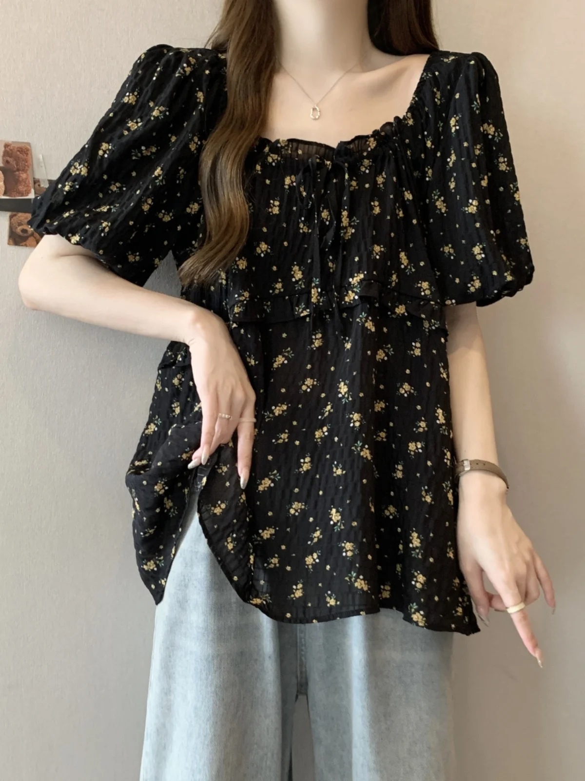 Yellow Floral Print Bubble Sleeve Short Sleeve Square Collar Chiffon Shirt for Women Summer plus Size Doll Style Top
Yellow Floral Print Bubble Sleeve Short Sleeve Square Collar Chiffon Shirt for Women Summer plus Size Doll Style Top