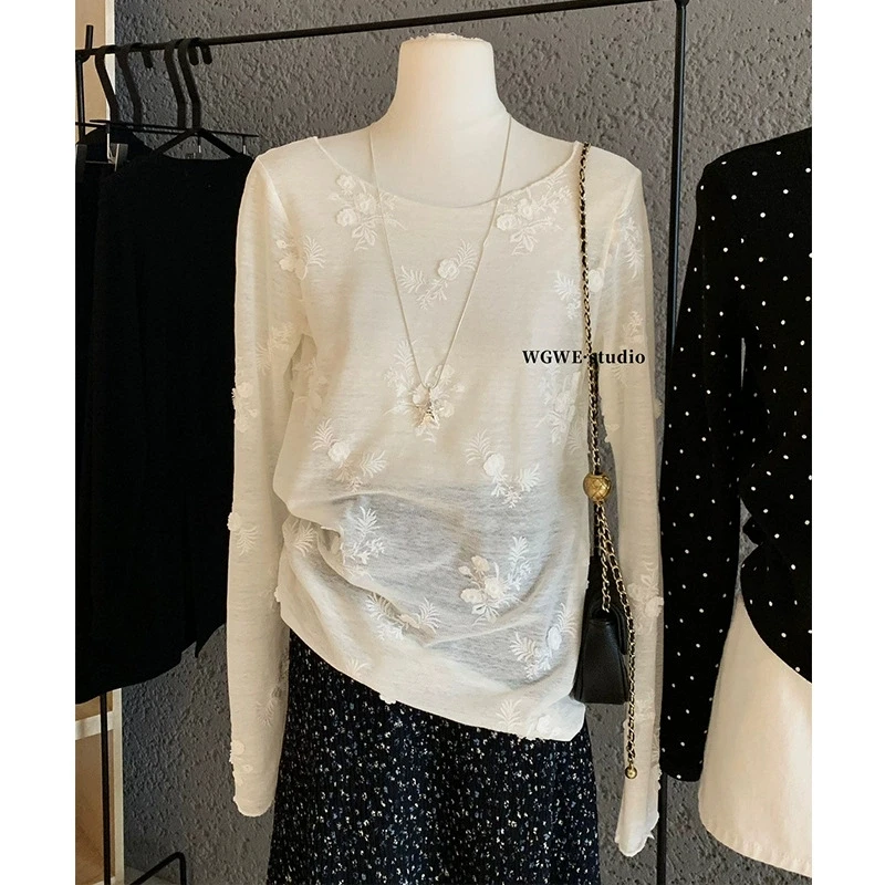 Korean contrasting color one-shoulder short-sleeved T-shirt for women 2025 summer new irregular knitted top
Korean contrasting color one-shoulder short-sleeved T-shirt for women 2025 summer new irregular knitted top