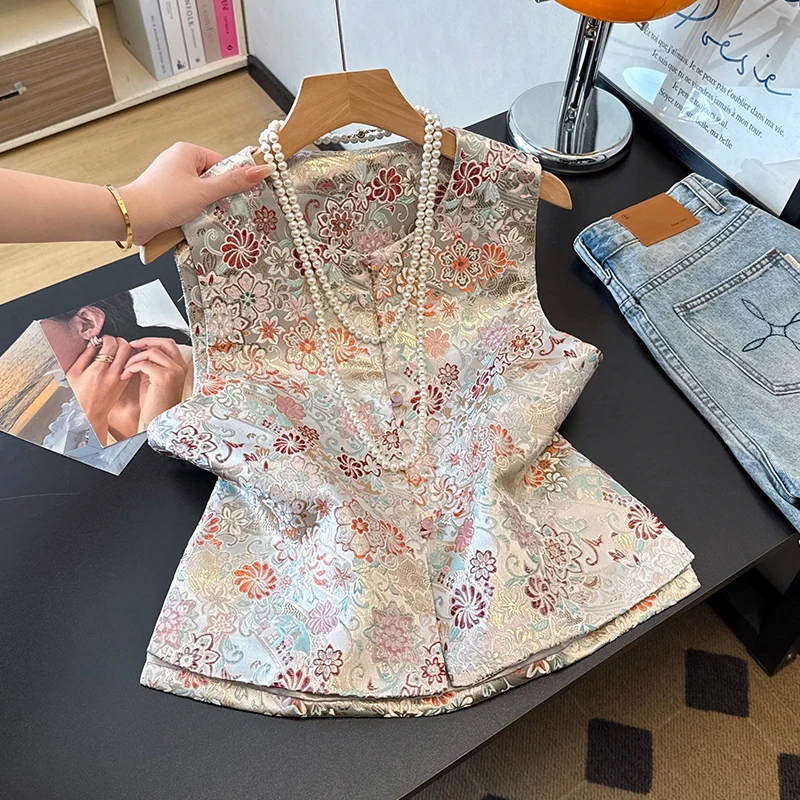 New Chinese Style round Neck Embroidered Jacket Improved Silk Brocade Wind Coat Classical Hanfu Top Women's Fashion
New Chinese Style round Neck Embroidered Jacket Improved Silk Brocade Wind Coat Classical Hanfu Top Women's Fashion