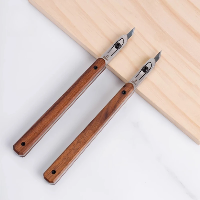Replaceable Blade Leather Craft DIY Stainless Steel Small Pen Knife Artistically Carved and Cut Sharp and Durable Leather Knife
Replaceable Blade Leather Craft DIY Stainless Steel Small Pen Knife Artistically Carved and Cut Sharp and Durable Leather Knife