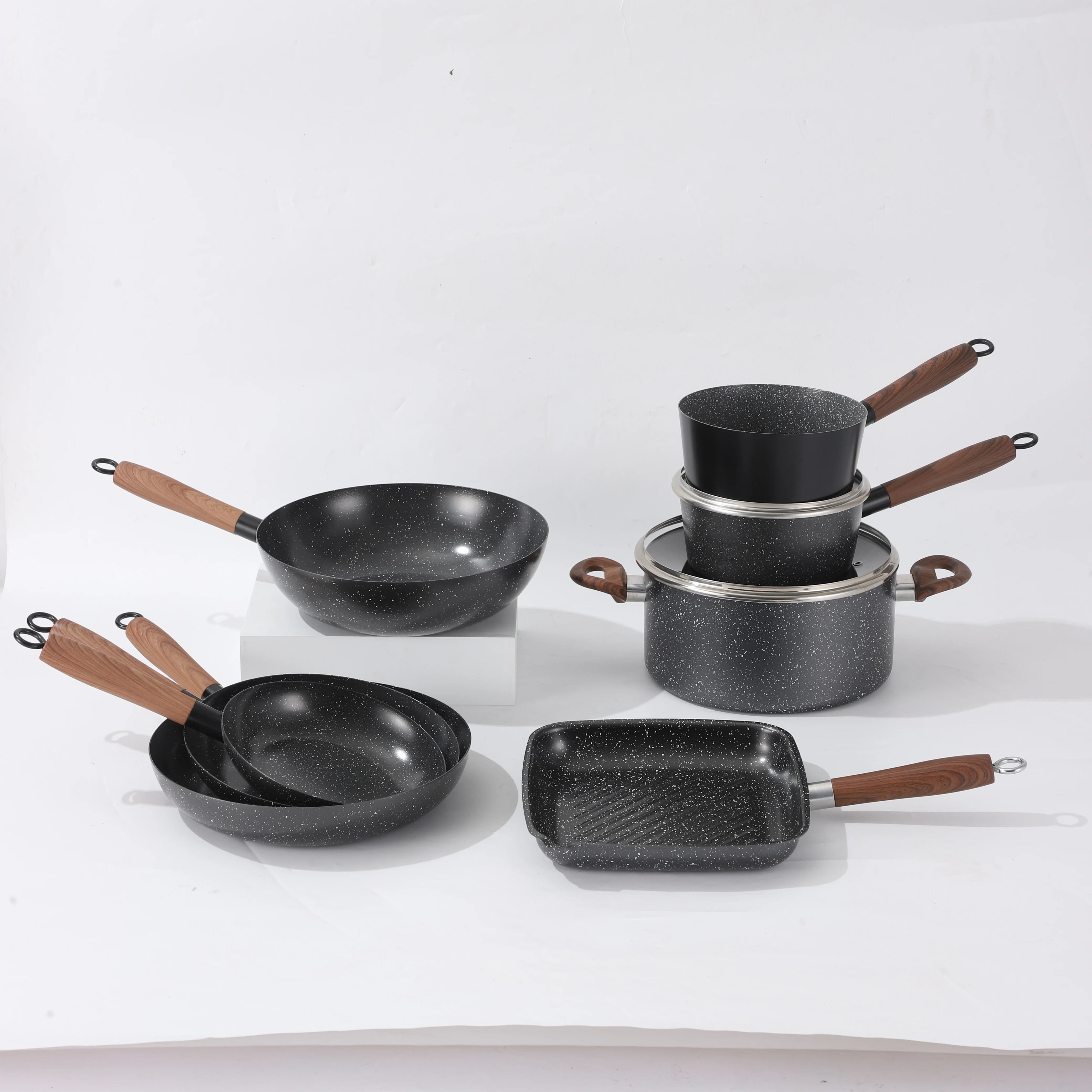 Heavy Duty Carbon Steel 8 Piece Cookware Set for Daily Home Kitchen Use
Heavy Duty Carbon Steel 8 Piece Cookware Set for Daily Home Kitchen Use