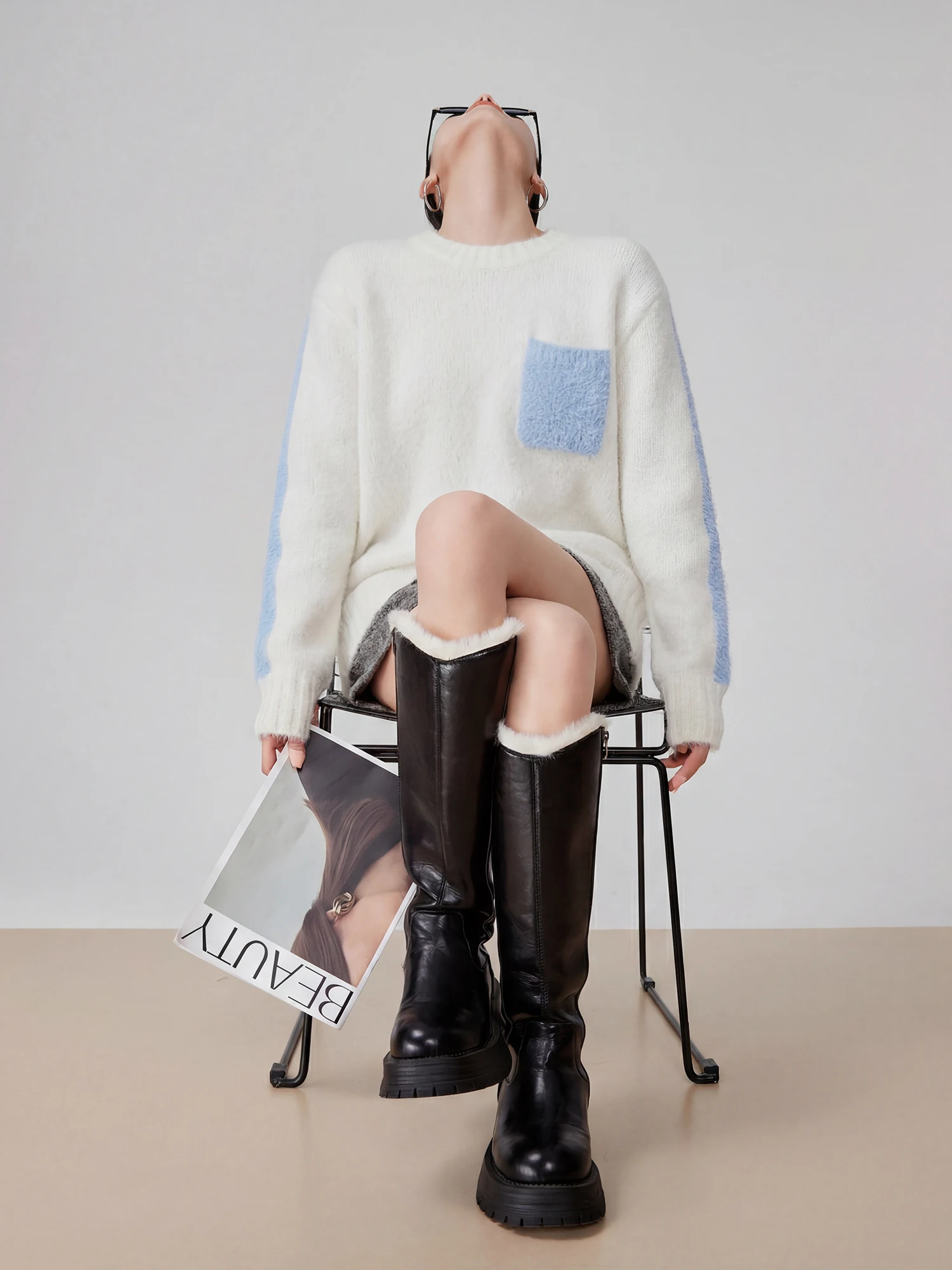 Свободный женский вязаный свитер с круглым вырезом, мягкий, пушистый, с цветными блоками, удобный, из полиэфирного волокна, зимний, модный тренд
Свободный женский вязаный свитер с круглым вырезом, мягкий, пушистый, с цветными блоками, удобный, из полиэфирного волокна, зимний, модный тренд