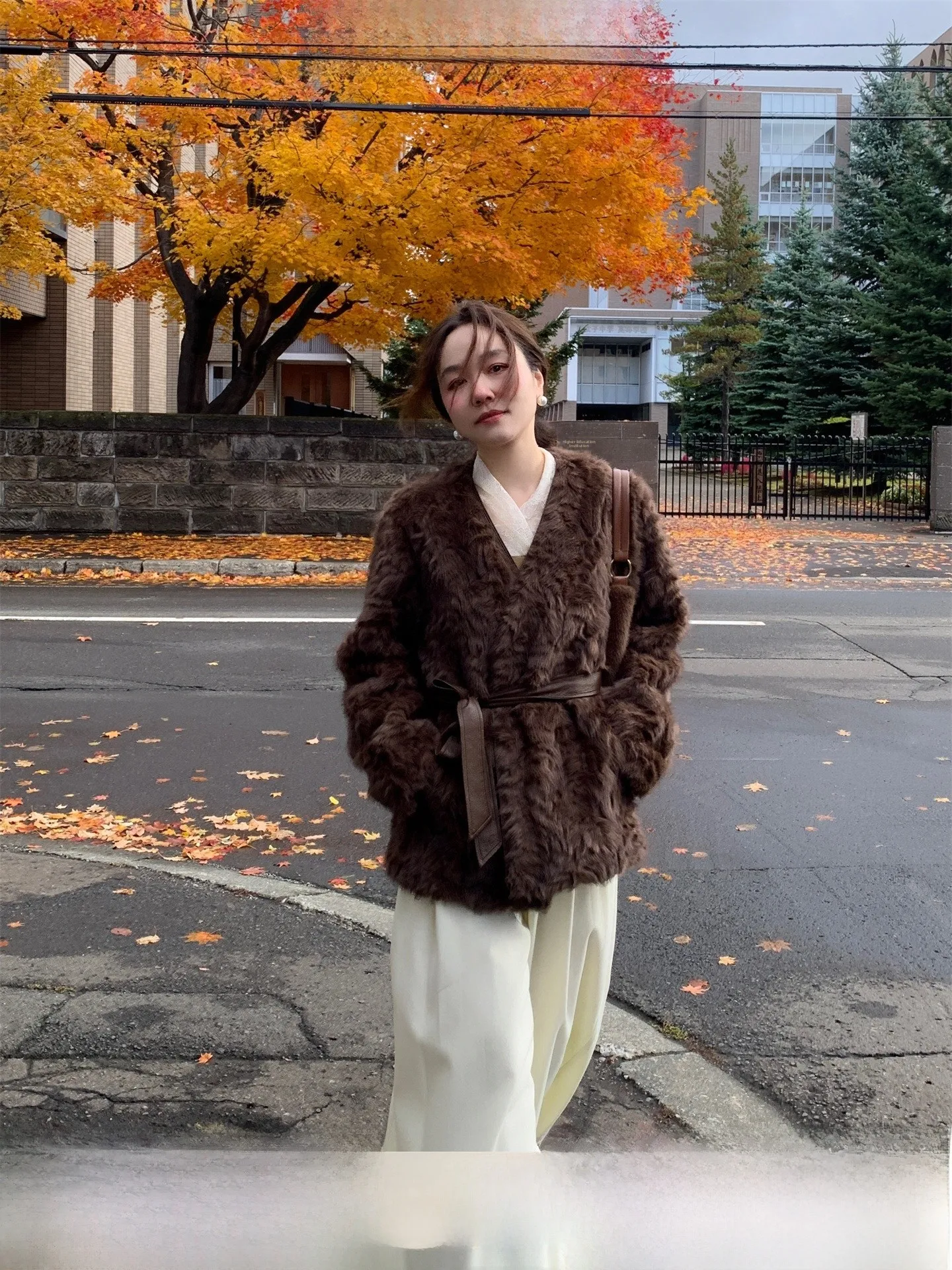 TheWangs Luxury Faux Fur Jaet Women's Winter Warm Fluffy Outerwear Eco-friendly Leather And Fur Inteated V-ne Long Sve
TheWangs Luxury Faux Fur Jaet Women's Winter Warm Fluffy Outerwear Eco-friendly Leather And Fur Inteated V-ne Long Sve