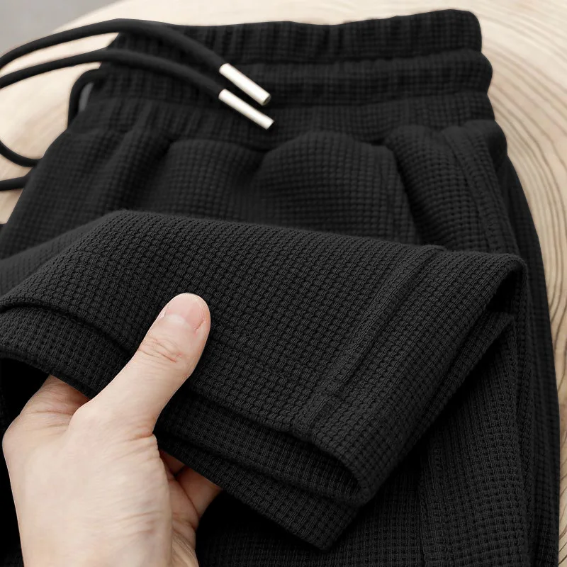 New 2025 Men's Casual Sports Pants Thin Straight Leg Loose Large Size Elastic Waist Long Trousers Spring Autumn Wear
New 2025 Men's Casual Sports Pants Thin Straight Leg Loose Large Size Elastic Waist Long Trousers Spring Autumn Wear