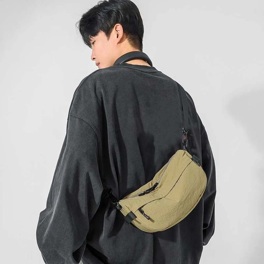 Large Capacity Nylon Messenger Pouch Anti-splash Water Lightweight Men's Crossbody Bag Solid Color Multi Functional
Large Capacity Nylon Messenger Pouch Anti-splash Water Lightweight Men's Crossbody Bag Solid Color Multi Functional