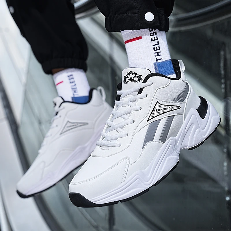 Fashion Leather Men Skateboarding Shoes Outdoor Casual Sneakers Sports Shoes Men Comfortable Flat Slip-on White Shoes for Couple
Fashion Leather Men Skateboarding Shoes Outdoor Casual Sneakers Sports Shoes Men Comfortable Flat Slip-on White Shoes for Couple