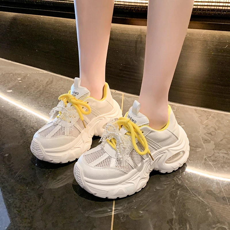 8 см повседневная женская обувь из синтетической кожи с воздушной сеткой, женские вулканизированные летние кроссовки на танкетке на вулканизированной платформе, дышащие высокие брендовые кроссовки
8 см повседневная женская обувь из синтетической кожи с воздушной сеткой, женские вулканизированные летние кроссовки на танкетке на вулканизированной платформе, дышащие высокие брендовые кроссовки