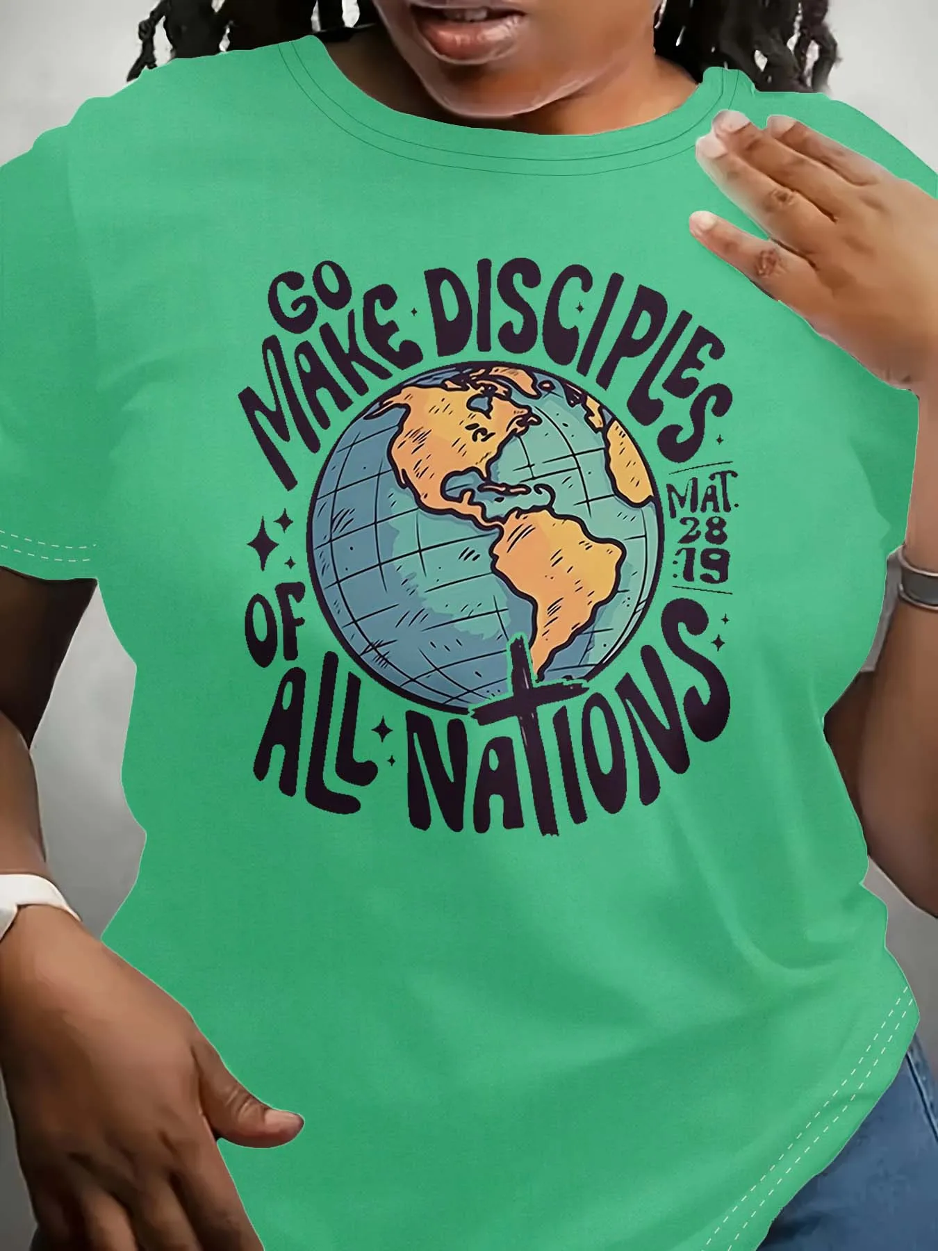 Большие размеры, делают дисциплины всех наций, библейский вызов, элегантная модная одежда
Большие размеры, делают дисциплины всех наций, библейский вызов, элегантная модная одежда