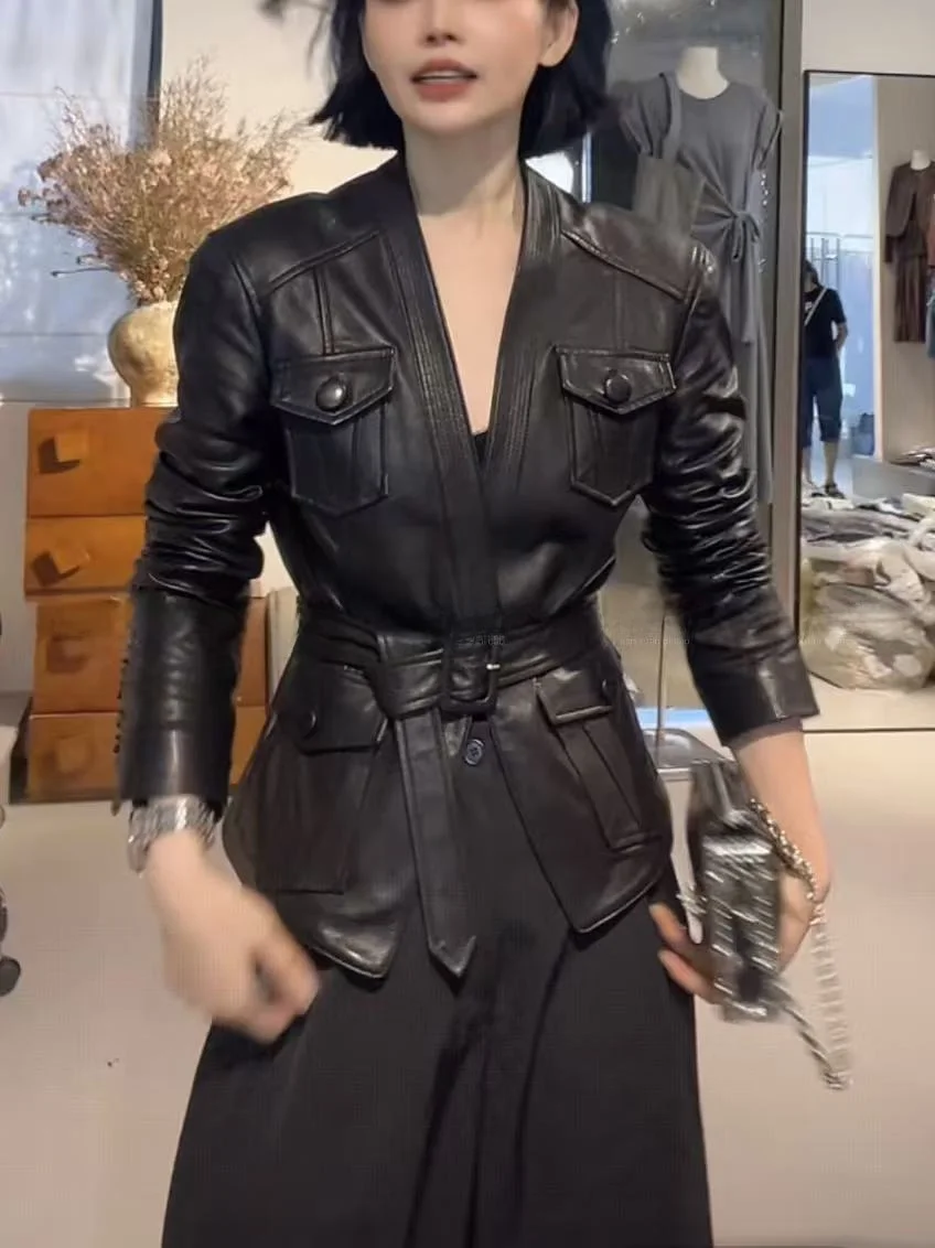 Cool Spicy Real Leather Jaet Women's Loose Motorcycle Sle Streetwear Spring 2025 Faionable ort Zipper Coat
Cool Spicy Real Leather Jaet Women's Loose Motorcycle Sle Streetwear Spring 2025 Faionable ort Zipper Coat