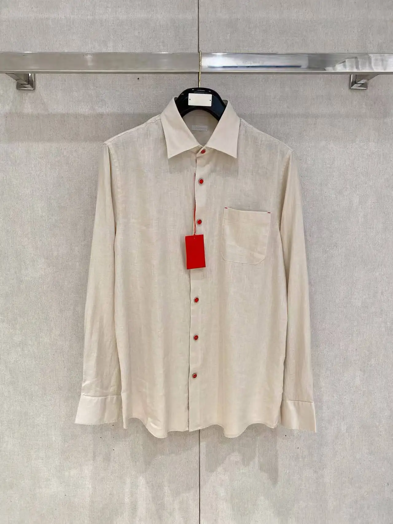 Мужская рубашка Kiton в стиле Old Money с отложным воротником, однотонная, для делового повседневного образа, коллекция 26SS
Мужская рубашка Kiton в стиле Old Money с отложным воротником, однотонная, для делового повседневного образа, коллекция 26SS