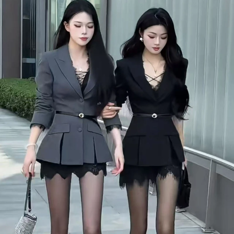 Бестселлер, женский профессиональный стиль 2026, осенний новый модный пиджак с длинными рукавами, короткая юбка с высокой талией, наряд из двух предметов
Бестселлер, женский профессиональный стиль 2026, осенний новый модный пиджак с длинными рукавами, короткая юбка с высокой талией, наряд из двух предметов