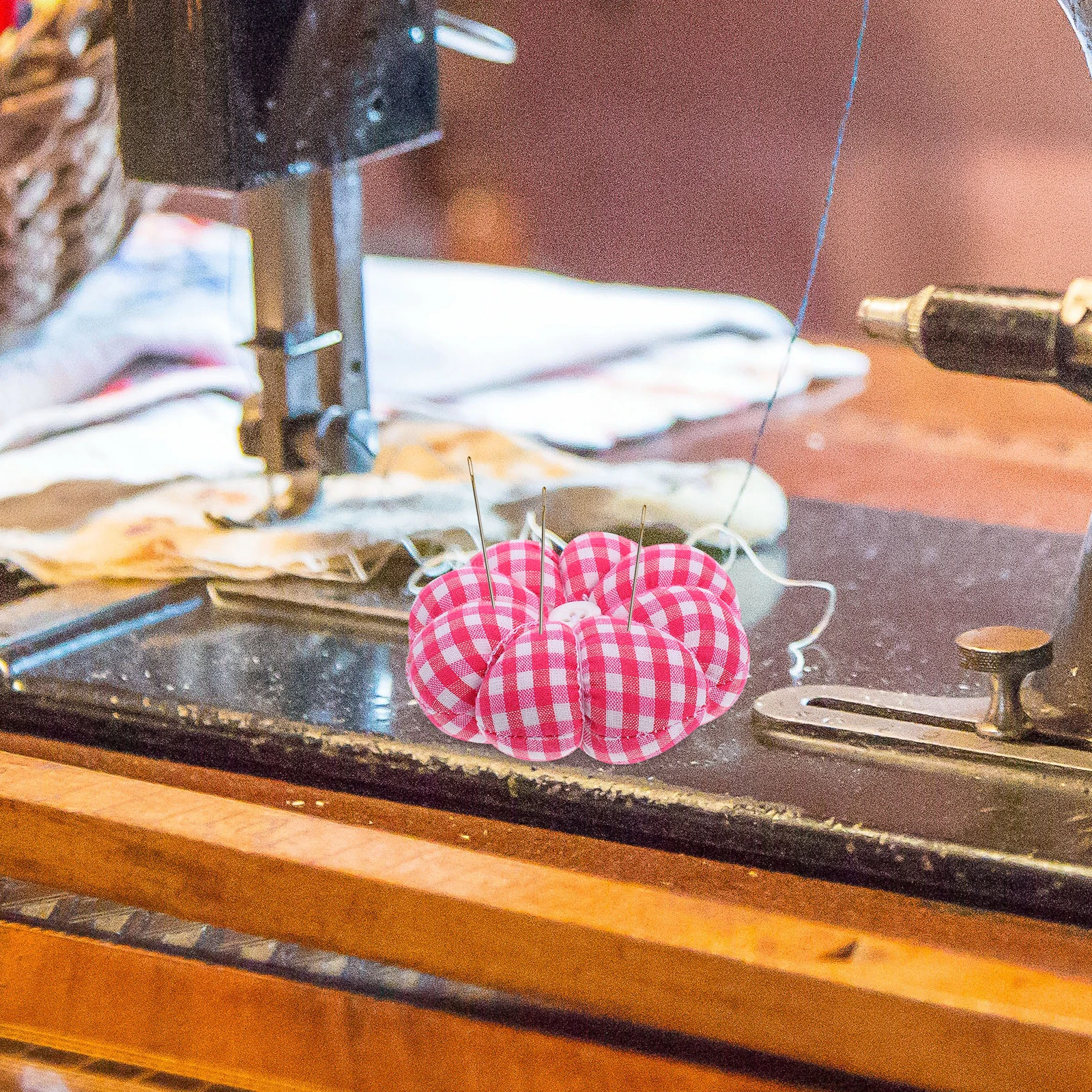 Lovely Pin Cushion Needle Compact Fabric Small Portable Pincushion For Sewing Delicate Household Tool Cute Pin Holder 
Lovely Pin Cushion Needle Compact Fabric Small Portable Pincushion For Sewing Delicate Household Tool Cute Pin Holder