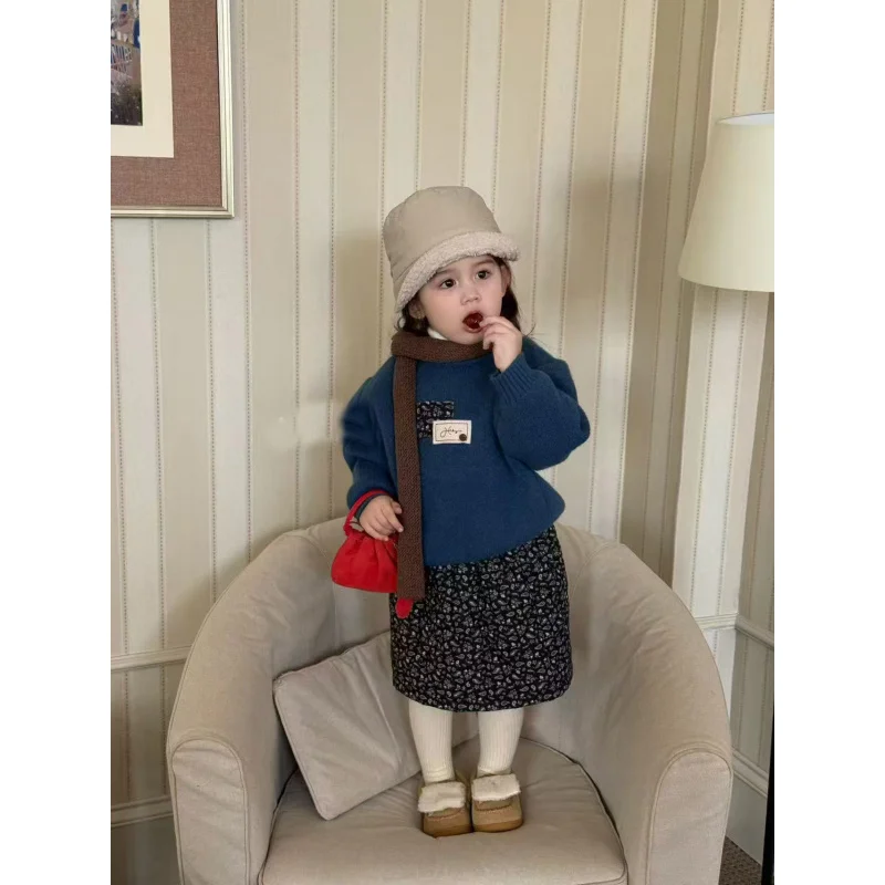 Korean Children's Clothing2025Autumn and Winter Girls' Sweater for Young and Middle-aged Children, Vintage Knitted Top, Elegant
Korean Children's Clothing2025Autumn and Winter Girls' Sweater for Young and Middle-aged Children, Vintage Knitted Top, Elegant