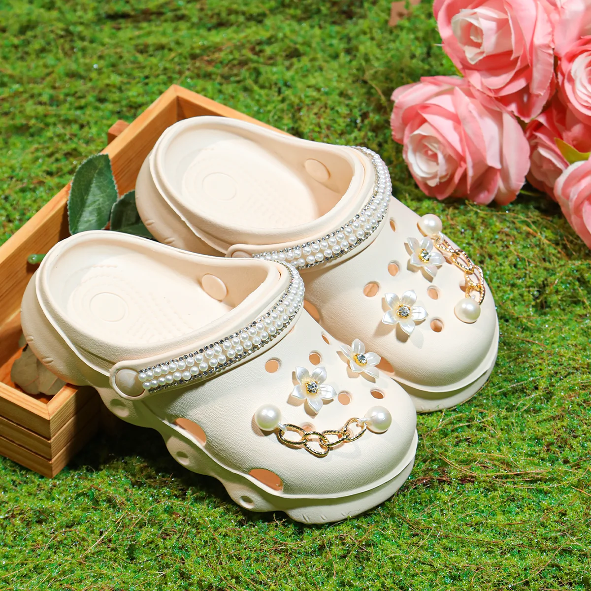 Kids Slip-On Clogs and Mules, Breathable, Waterproof, lightweight girls' EVA Garden Shoes, Summer beach non-slip slippers 1214
Kids Slip-On Clogs and Mules, Breathable, Waterproof, lightweight girls' EVA Garden Shoes, Summer beach non-slip slippers 1214